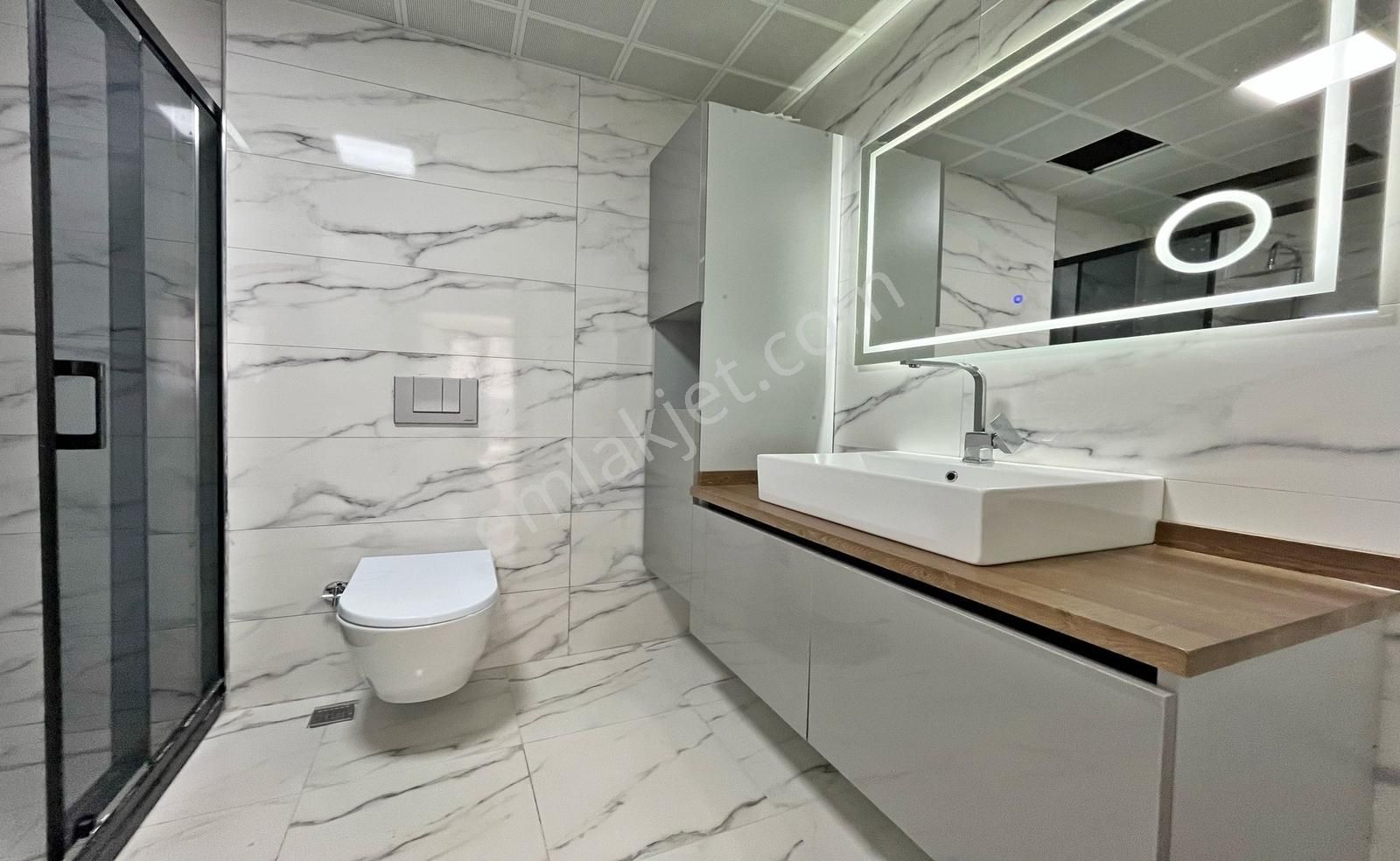 Keçiören'de Full+full Yapılı İskanlı Katta Sıfır 3+1 Daire - Görsel 32