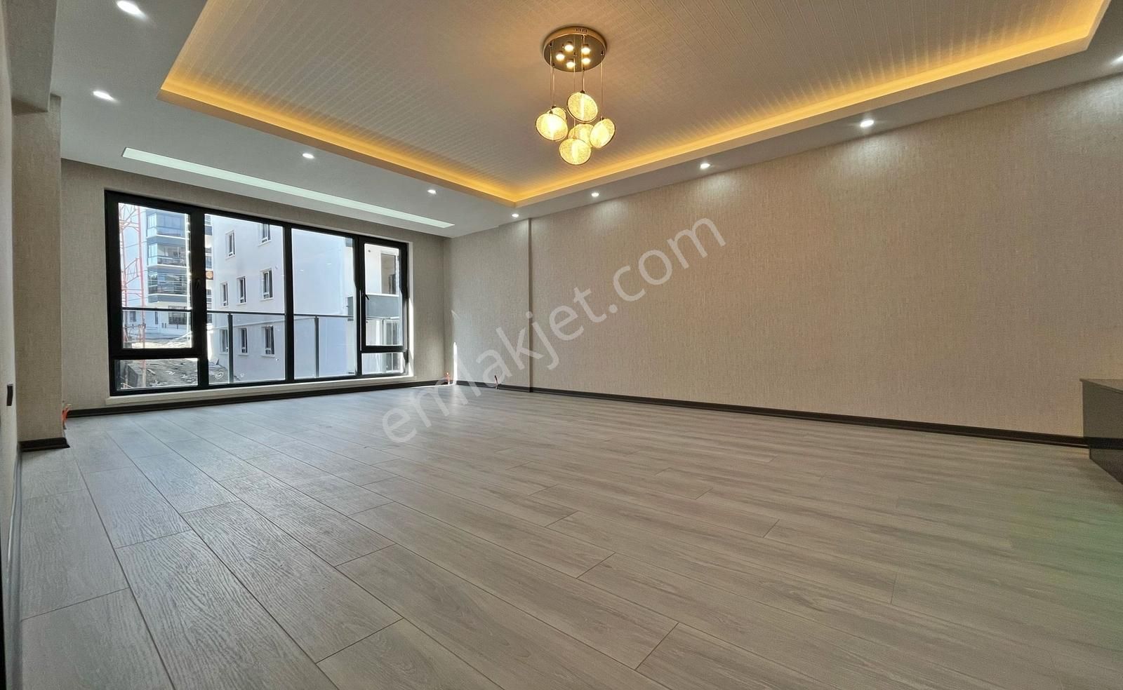 Keçiören'de Full+full Yapılı İskanlı Katta Sıfır 3+1 Daire - Görsel 22