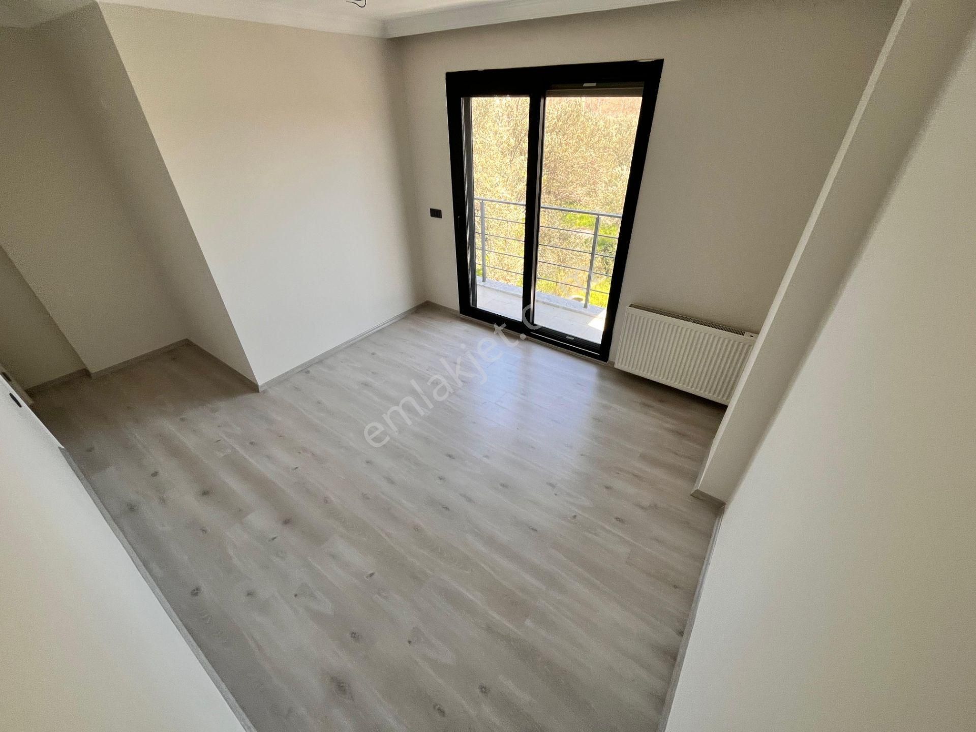 Sadece Parstan Zeytinlide Çay Manzaralı Lüks Satılık 4+1 Villa - Görsel 23