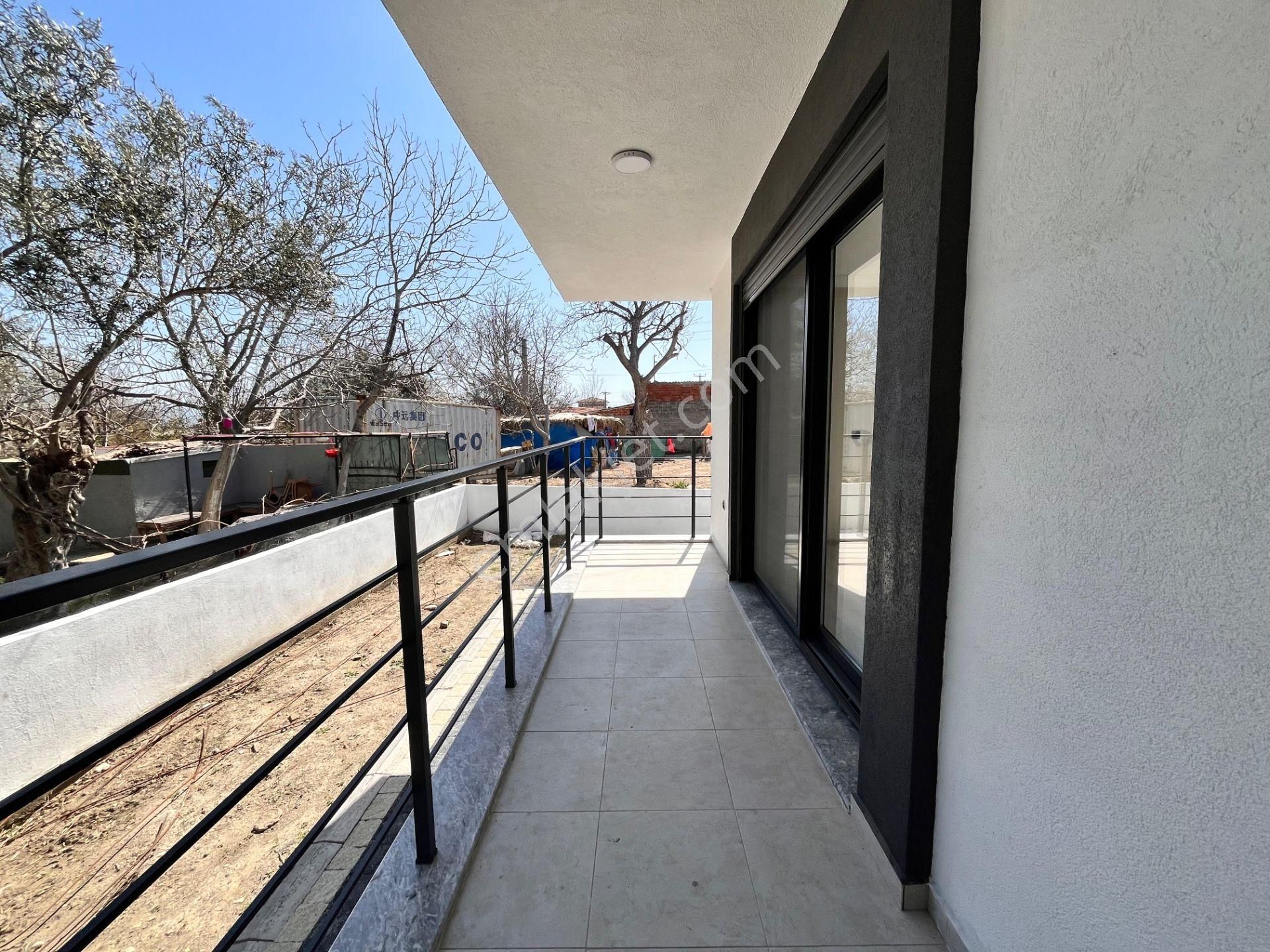 Sadece Parstan Zeytinlide Çay Manzaralı Lüks Satılık 4+1 Villa - Görsel 15