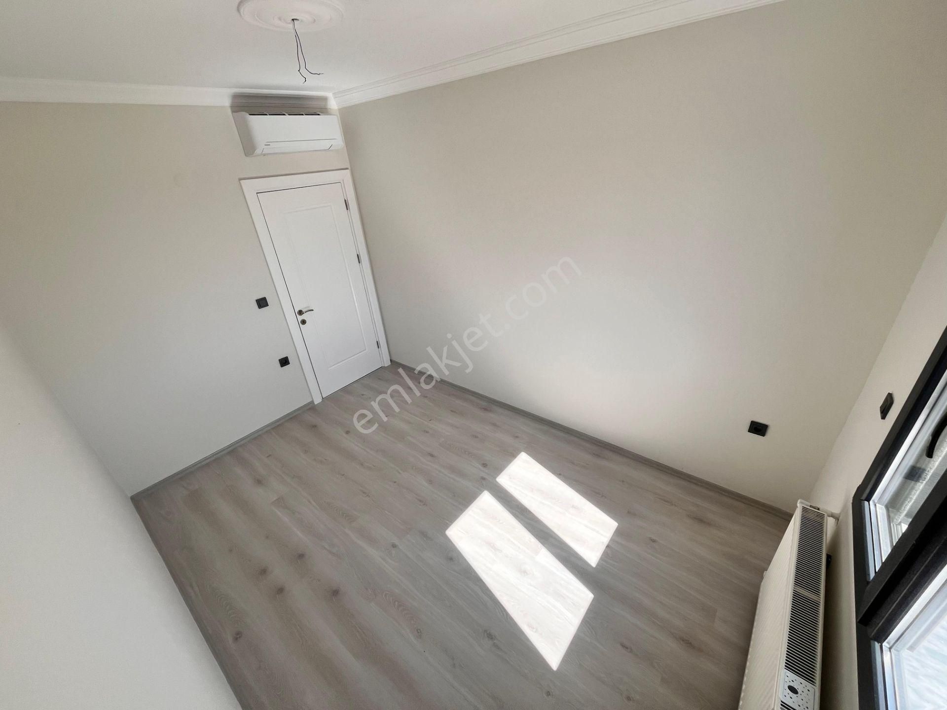 Sadece Parstan Zeytinlide Çay Manzaralı Lüks Satılık 4+1 Villa - Görsel 21