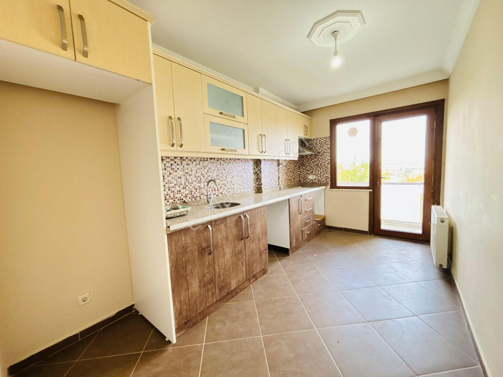 Güven'den İstasyonda Butik Sitede Hızlı Trene Yakın 3+1 Daire - Görsel 4