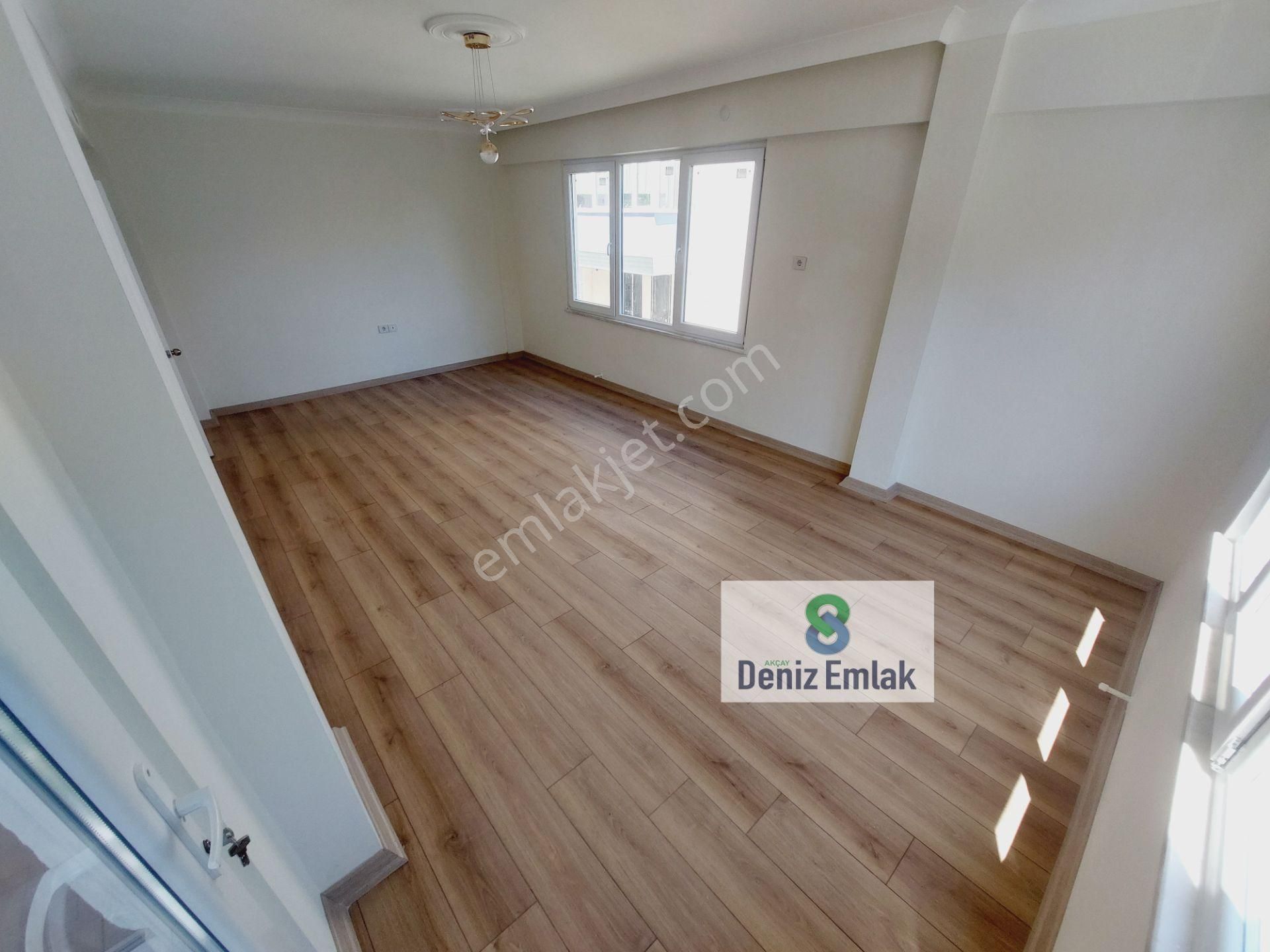 Denizden Akçay Yenimahallede Arakat Masrafsız Satılık 3+1 Daire. - Görsel 13