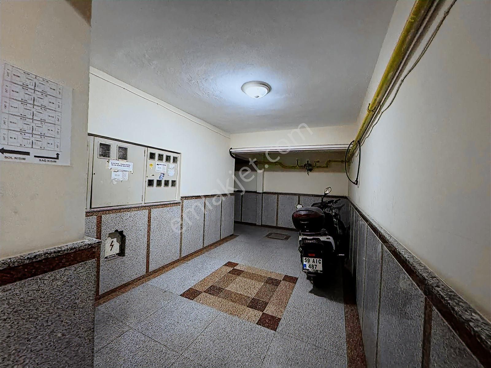 Çerkezköy Merkezde Satılık İskanlı 3+1 Daire - Görsel 26