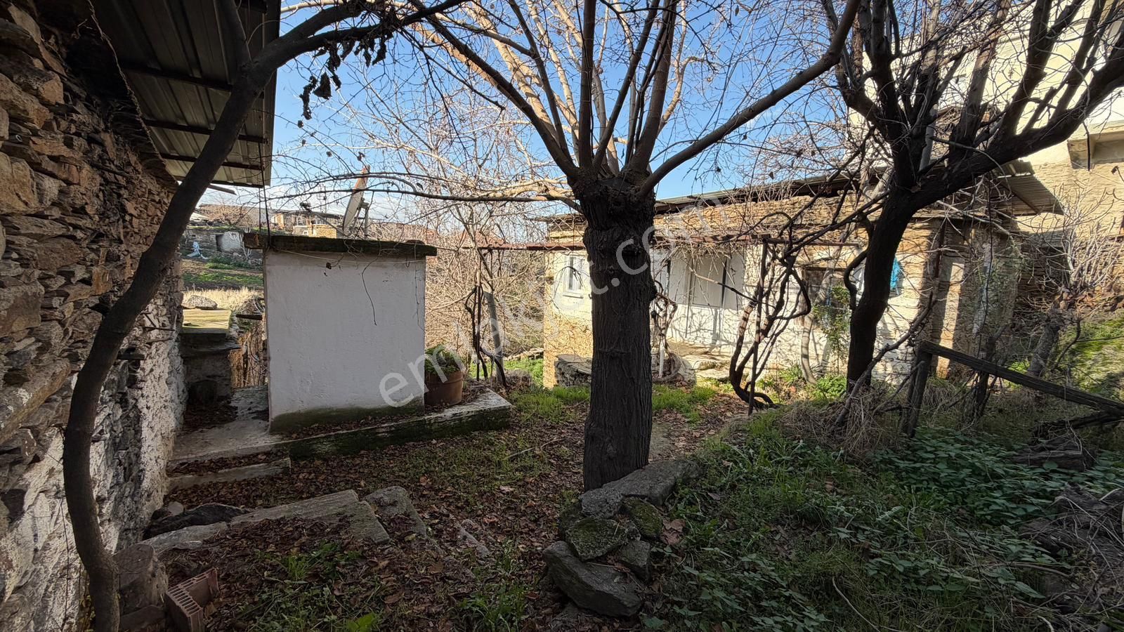 457 M² Arsa İçerisinde Kagir Ev + Ahır + Avlulu Yaşam - Görsel 8