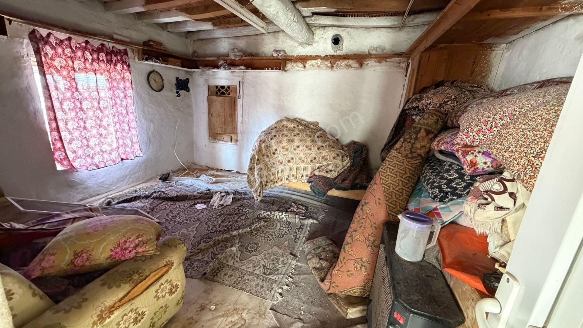 457 M² Arsa İçerisinde Kagir Ev + Ahır + Avlulu Yaşam - Görsel 15