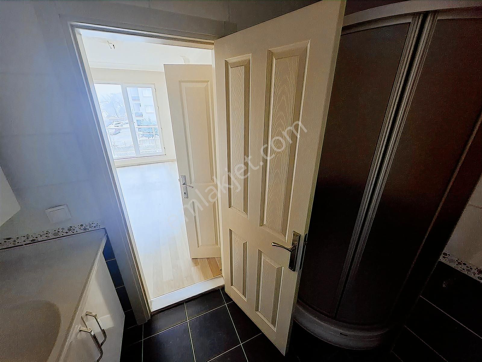 Gümüşlükte Kiralık 3.kat 3+1 Daire Yeni Gibi - Görsel 12