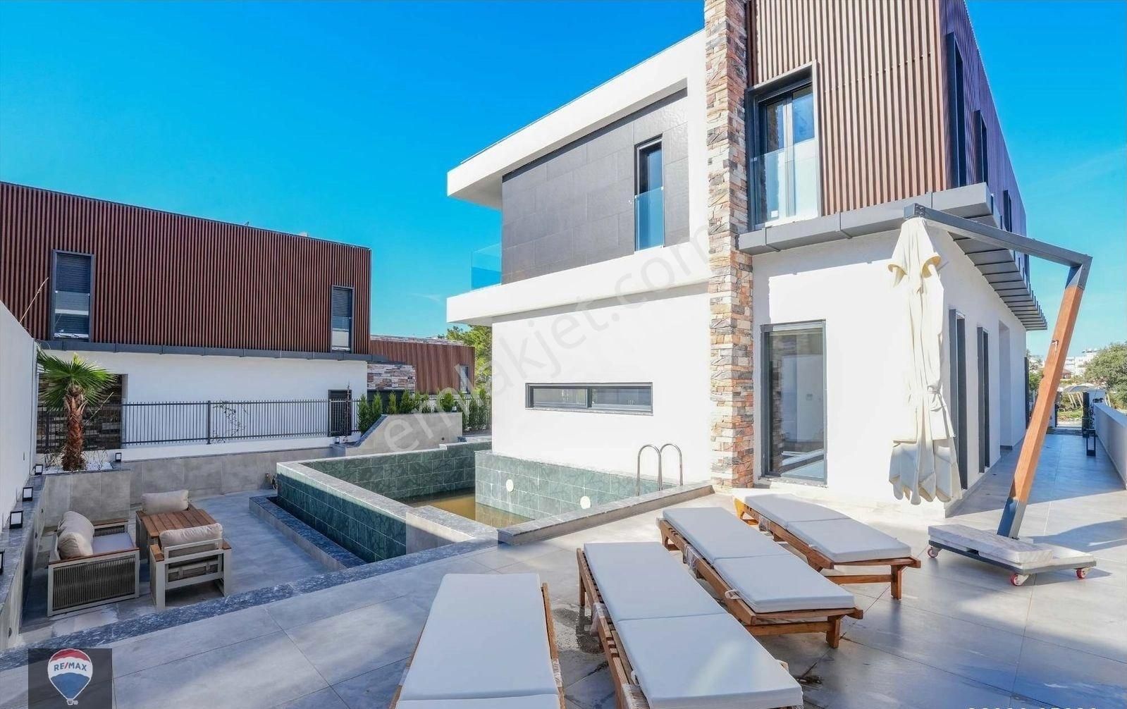 Kuşadası Perla Manzara Villaları 5+1 Özel Havuzlu Asansörlü Villa - Görsel 8