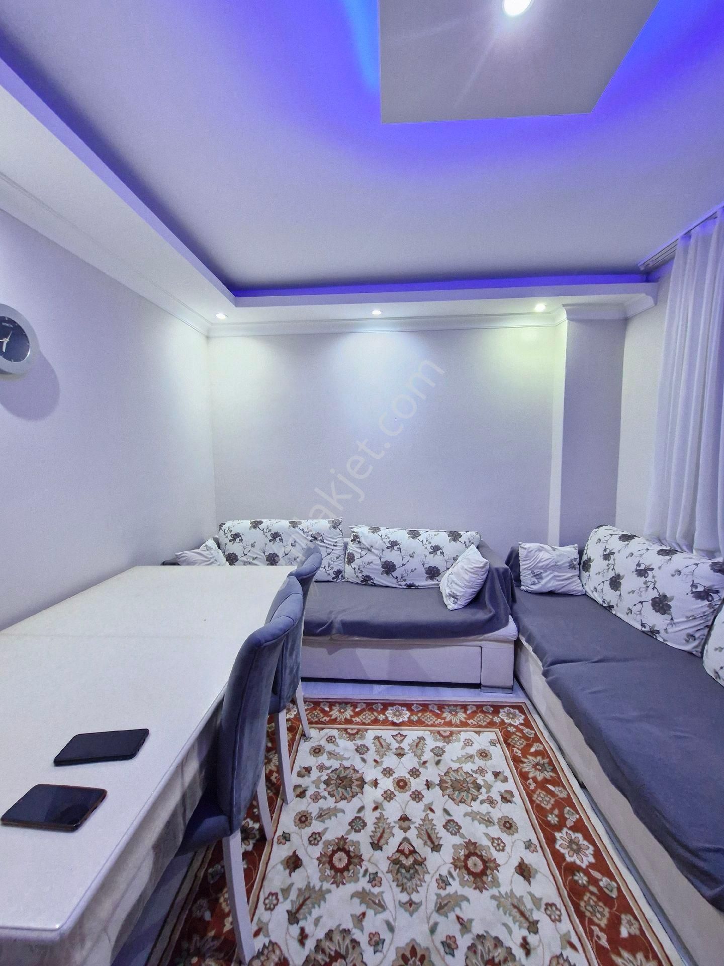 Küçükçekmece Yenimahalle De Satılık Asansörlü 2+1 Bahçekat Daire - Görsel 3