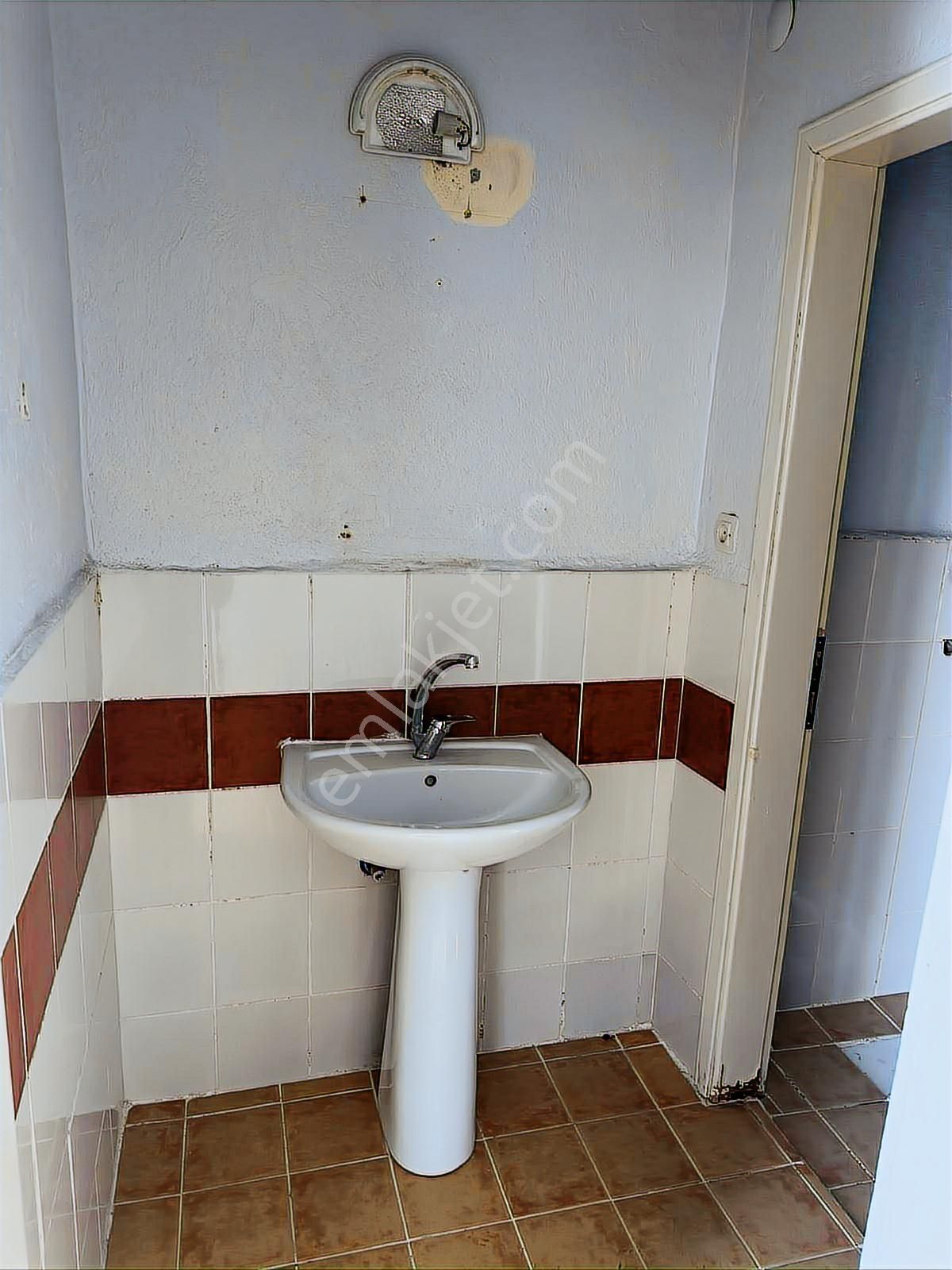 Bosna Her. Mh. 3+1/110m2 Komek Karşısı Aile Muhiti Kiralık Daire - Görsel 8