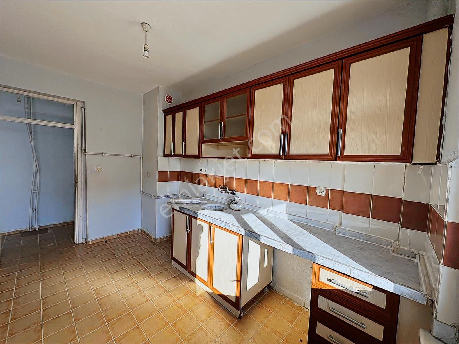 Bosna Her. Mh. 3+1/110m2 Komek Karşısı Aile Muhiti Kiralık Daire - Görsel 5