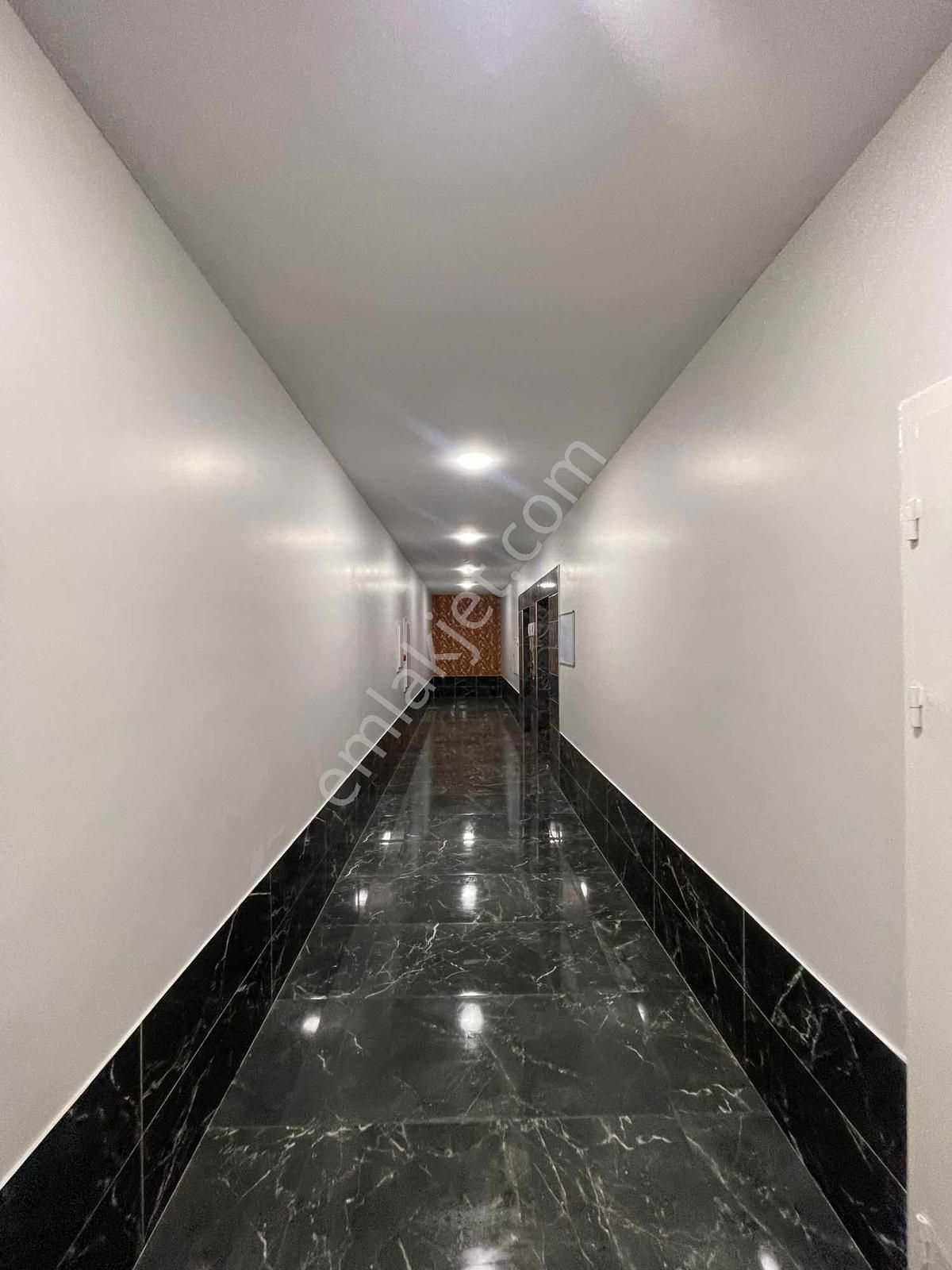 Kulepark~farkıyla~atü~üni~yanı~bulvar~üzeri~1+1~eşyalı~teraslı - Görsel 18