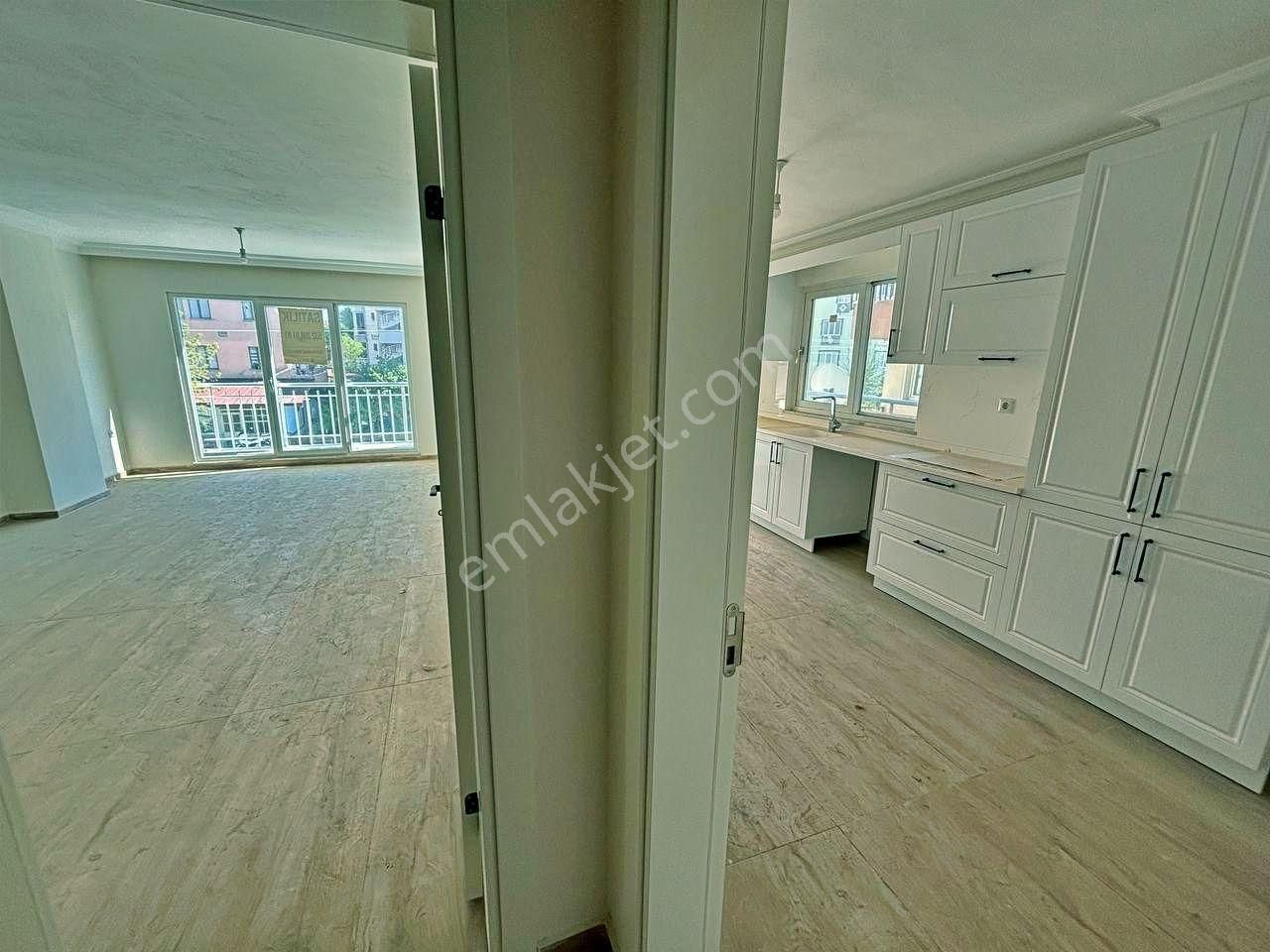 Uytundan Burhaniye Mahkeme Mahallesinde Arakat Satılık 3+1 Daire - Görsel 4