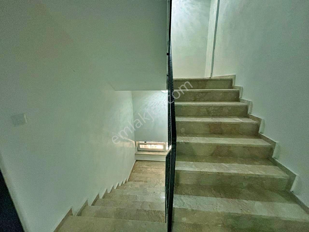 Uytundan Burhaniye Mahkeme Mahallesinde Arakat Satılık 3+1 Daire - Görsel 14