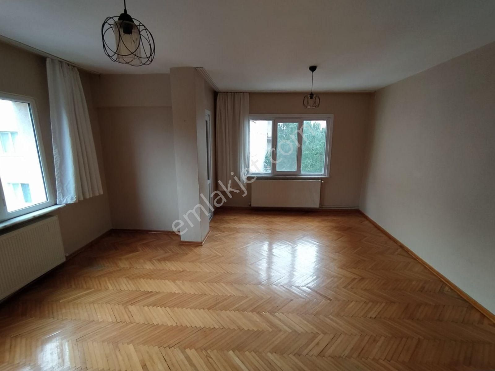 Mertcan Dan Yakacık Meydana Yürüme Arakat 3+1 Balkonlu Kiralık - Görsel 3