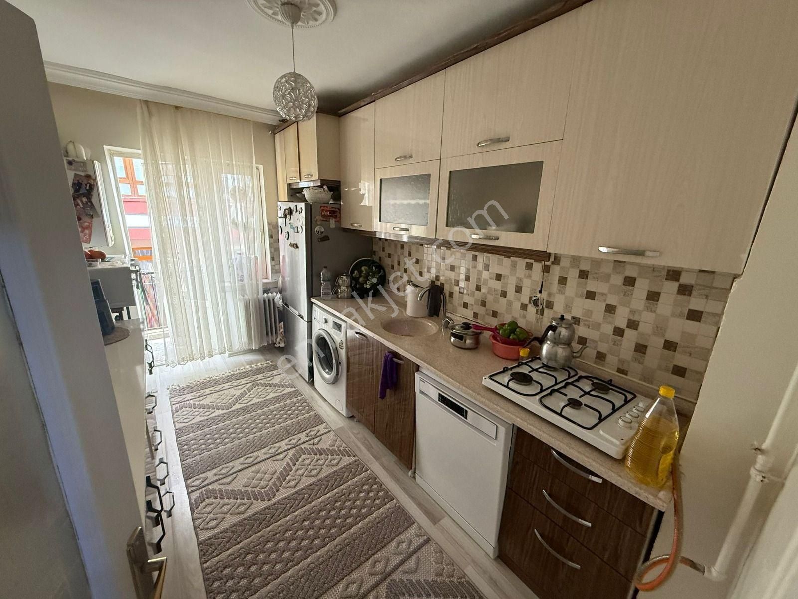 Selçuklu Mh'de 3+1katta Bağımsız Full Yapılı Ön Cephe Satılık Daire