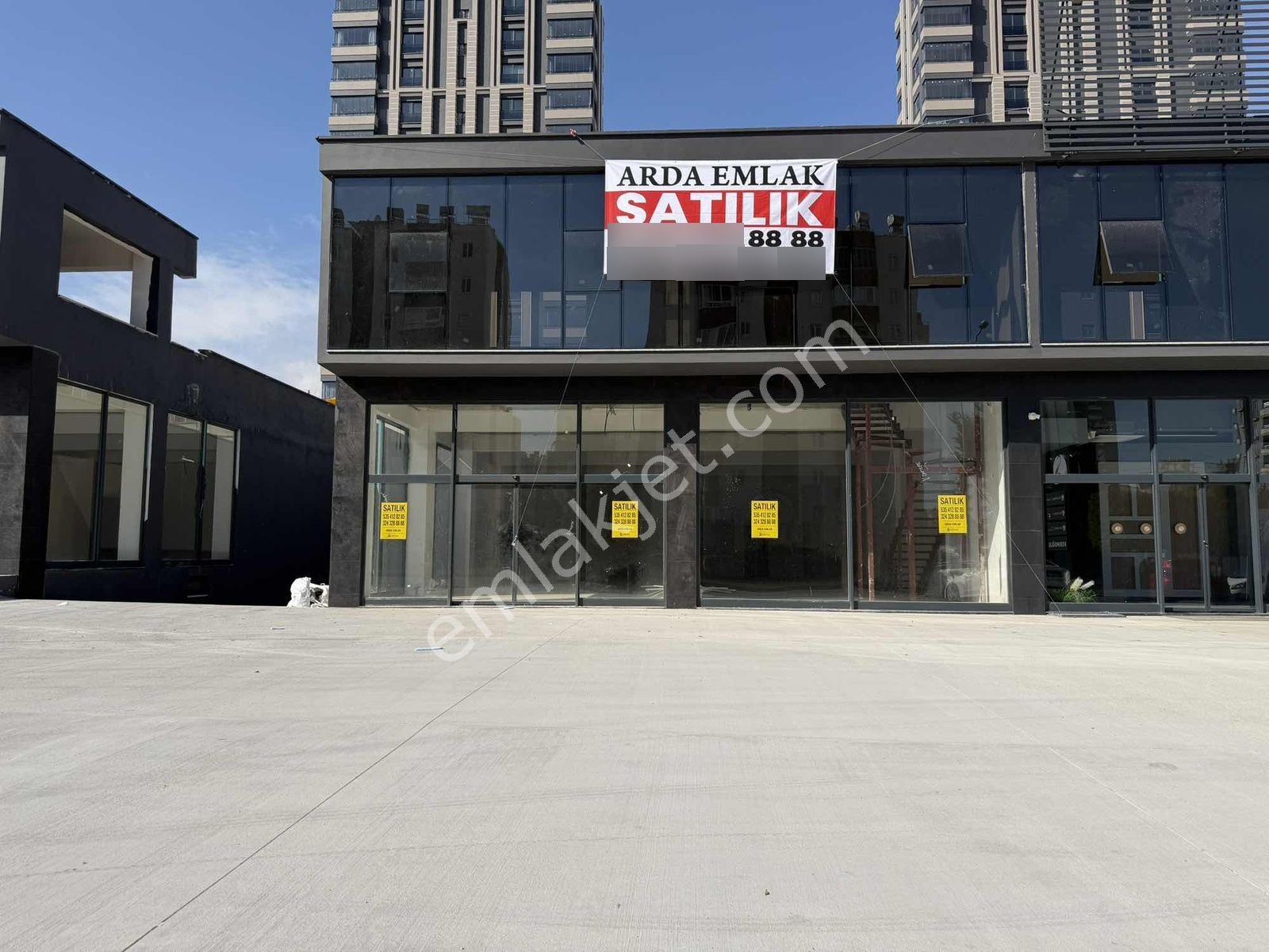 Arda'dan Mersin Yenişehir 2.5 Çevreyolu Üzerinde Satılık Dükkan