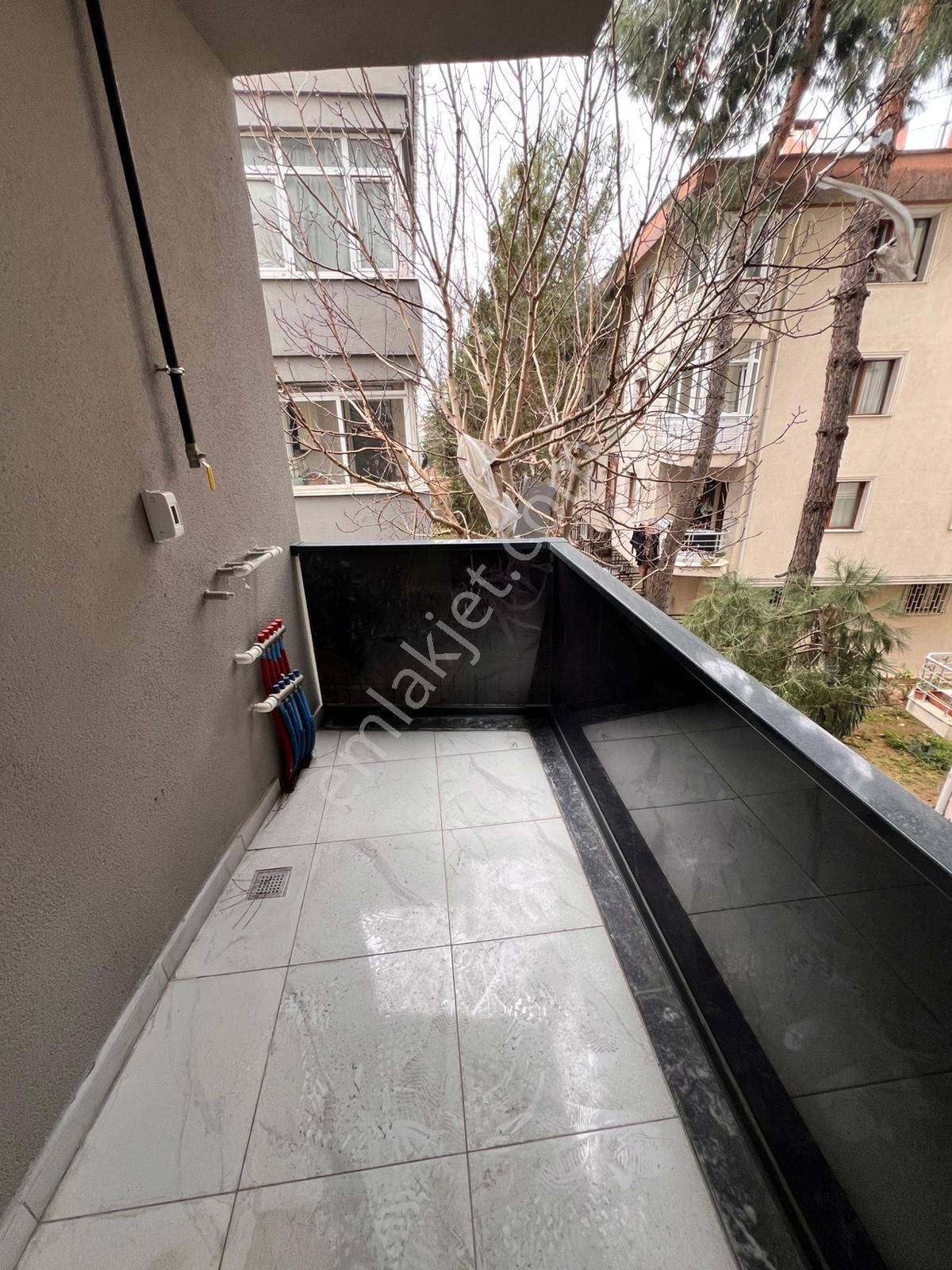 Kaçmaz'dan K.yalı Da Sıfır E'5 Metroya Yakın Ön Köşe 2+1 Daire - Görsel 27