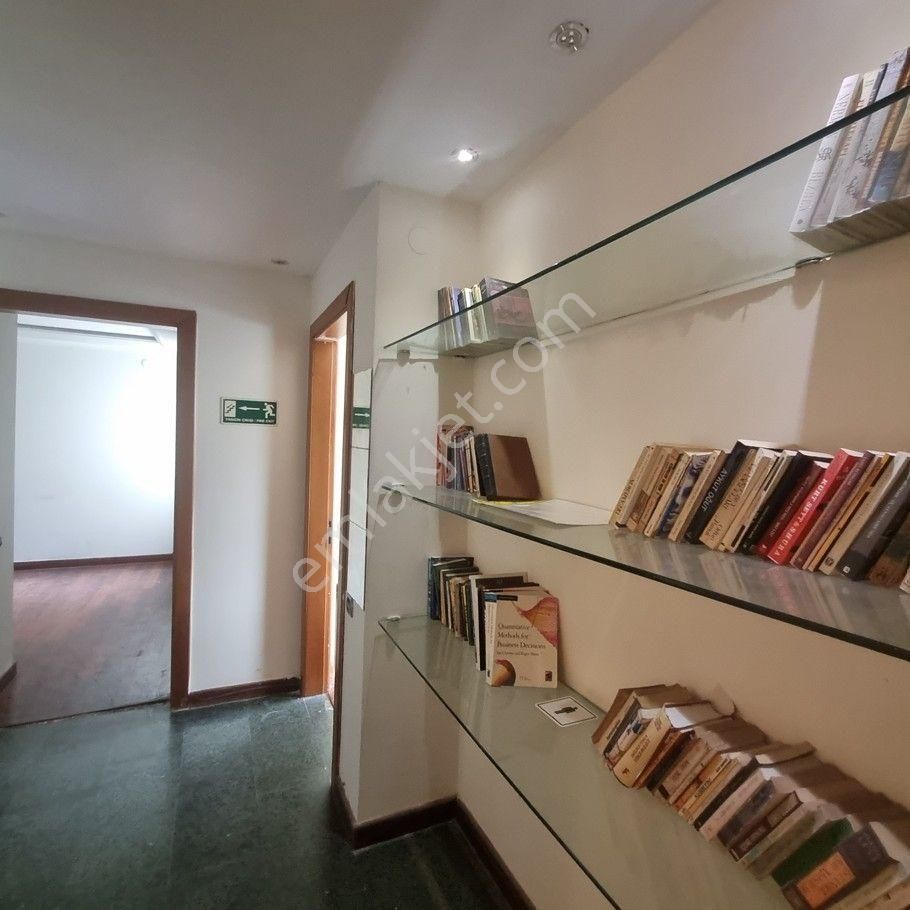 Bahçeşehir Badem 16 Sitesinde Satılık 9+1 Villa - Görsel 7