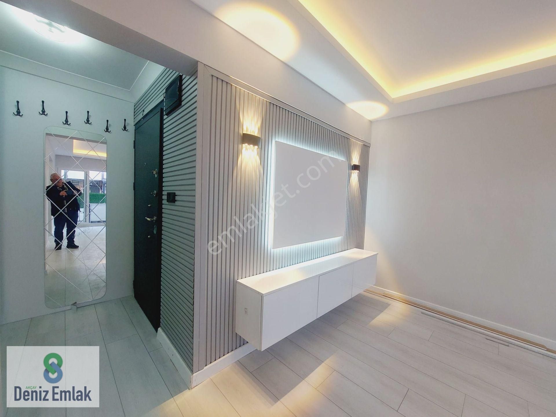 Denizden Akçay Sarıkızda Öncephe Müstakil Tadında Satılık 2+1 Daire. - Görsel 34