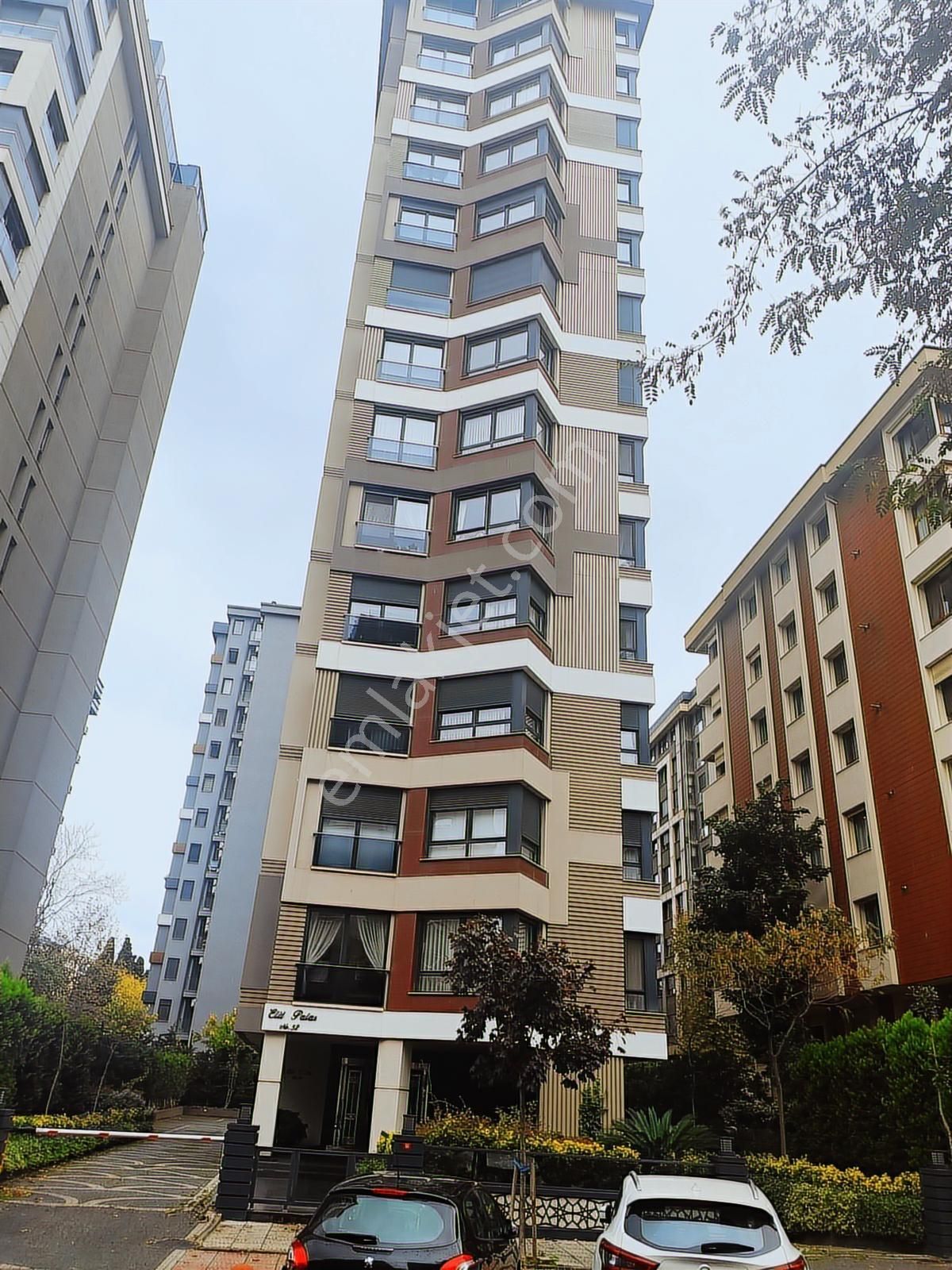 Fenerbahçe Ordu Evi Yanında Deniz Manzaralı 4+1 Kiralık Daire