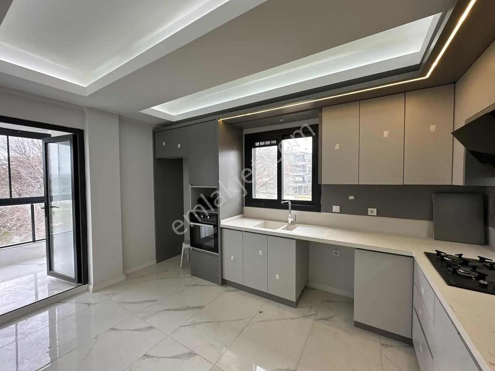 Torbalı Mah. 145m² 3+1 Sıfır Ultra Lüx Arakat Nezih Konum