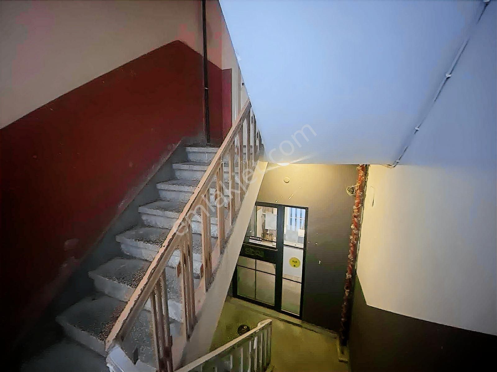 Vip Gayrimenkul'den Meydanda Yatırımlık Fırsat Daire - Görsel 18