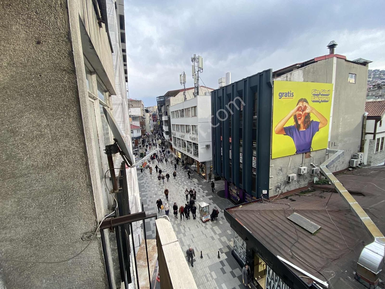 Vip Gayrimenkul'den Meydanda Yatırımlık Fırsat Daire - Görsel 2