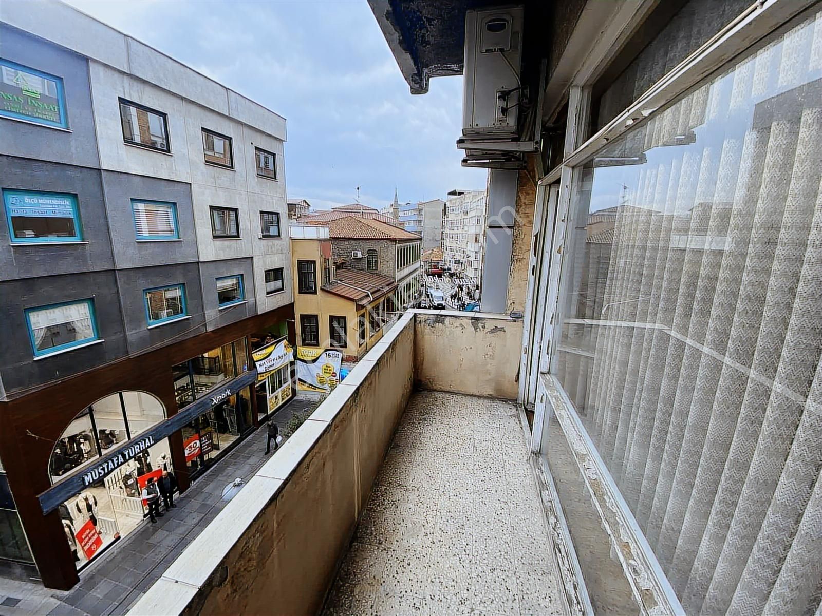 Vip Gayrimenkul'den Meydanda Yatırımlık Fırsat Daire - Görsel 34