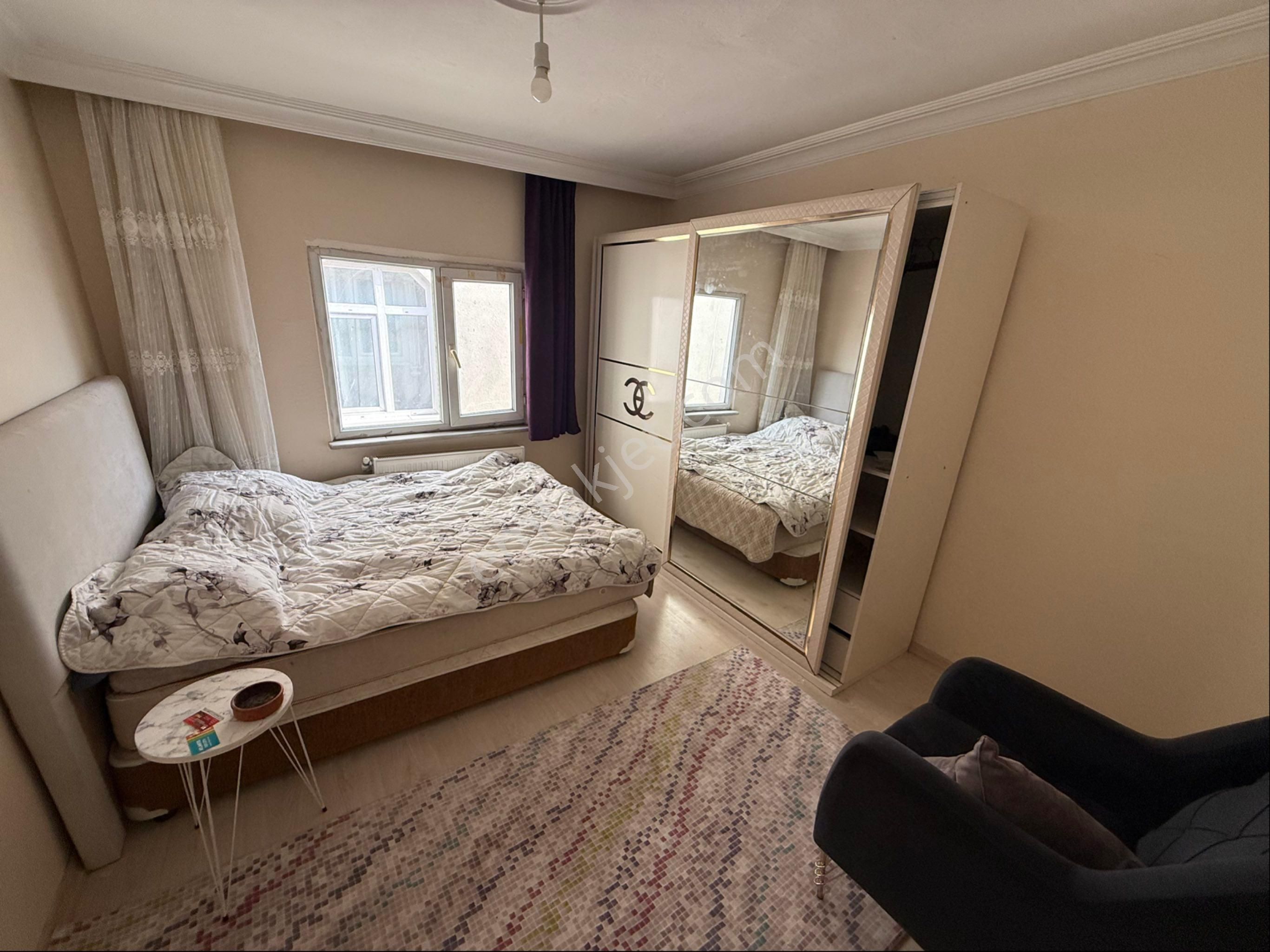 Hürriyet Mahallesinde 2005 Yapım Eşyalı 2+1 Kiralık Daire - Görsel 17