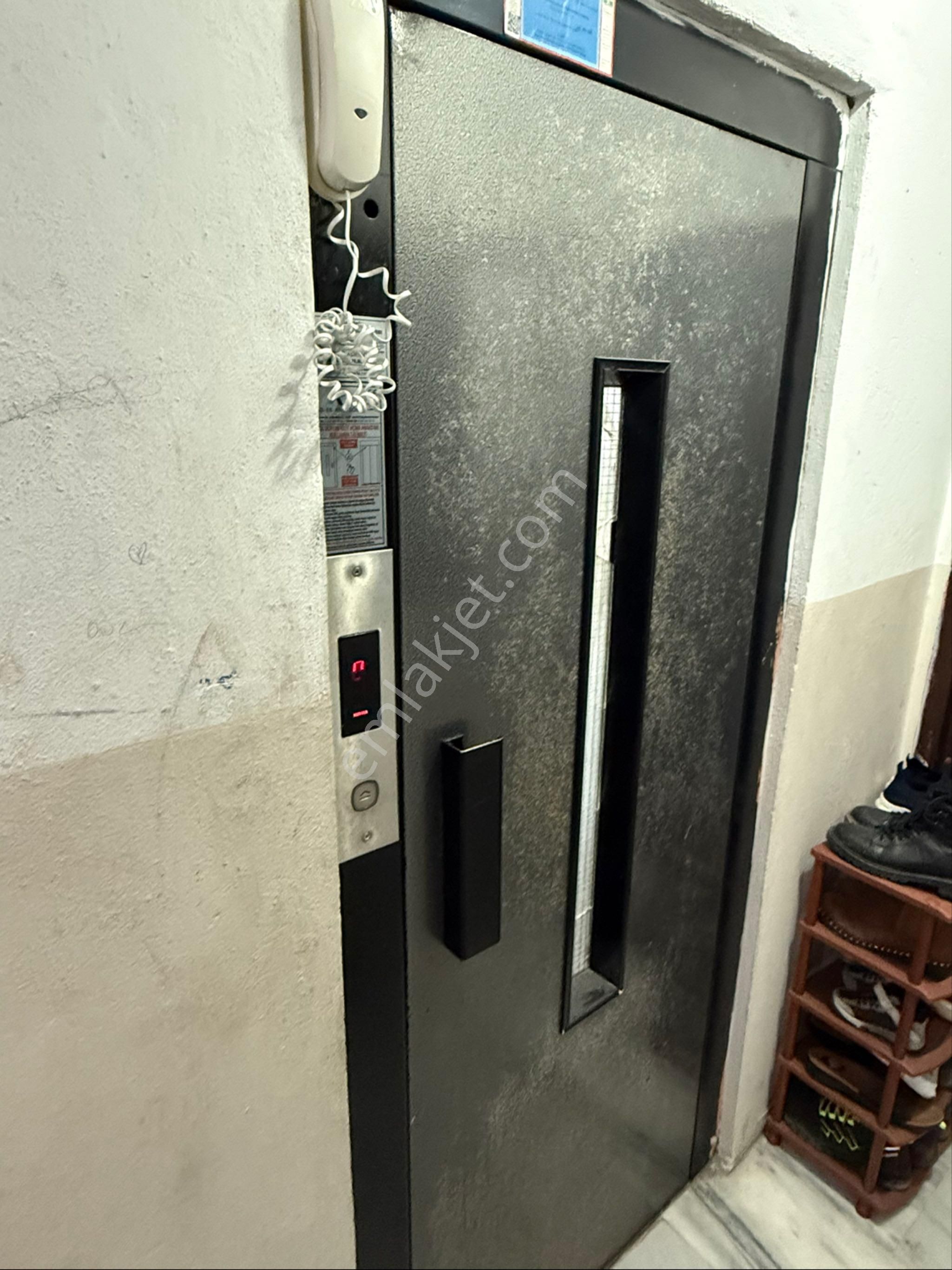 Hürriyet Mahallesinde 2005 Yapım Eşyalı 2+1 Kiralık Daire - Görsel 25