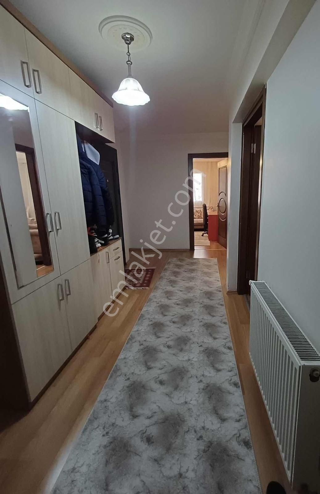 Türker Emlak | Hastane Yakını 3+1 125m2 Doğalgazlı Arakat Daire - Görsel 3