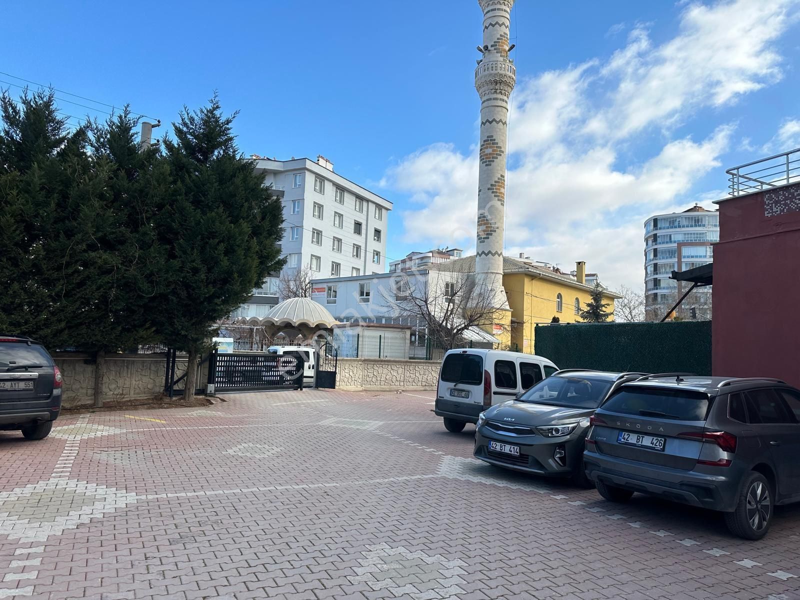 🏠 Emin Gyo’dan Meram Ahmet Özcan Caddesi’nde Masrafsız, Full Yapılı 3+1 - Görsel 3