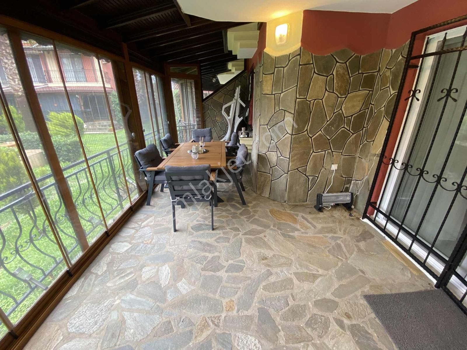 Dağlı Gayrimenkul'den 3+1 Havuzlu Site İçi Fırsat Villa - Görsel 24