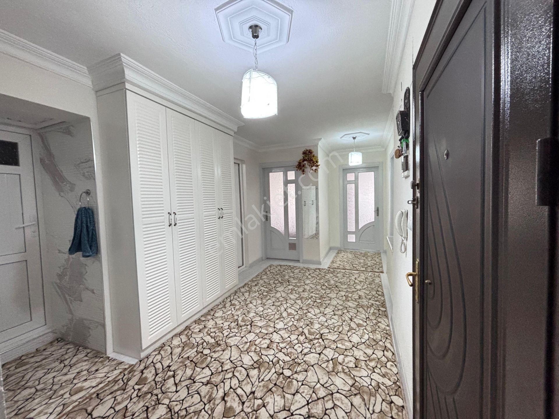 Ender Uysal Gayrimenkulden Fatih De Migrosa Yakın 3+1 Satılık Masrafsız Arakat Daire.. - Görsel 7