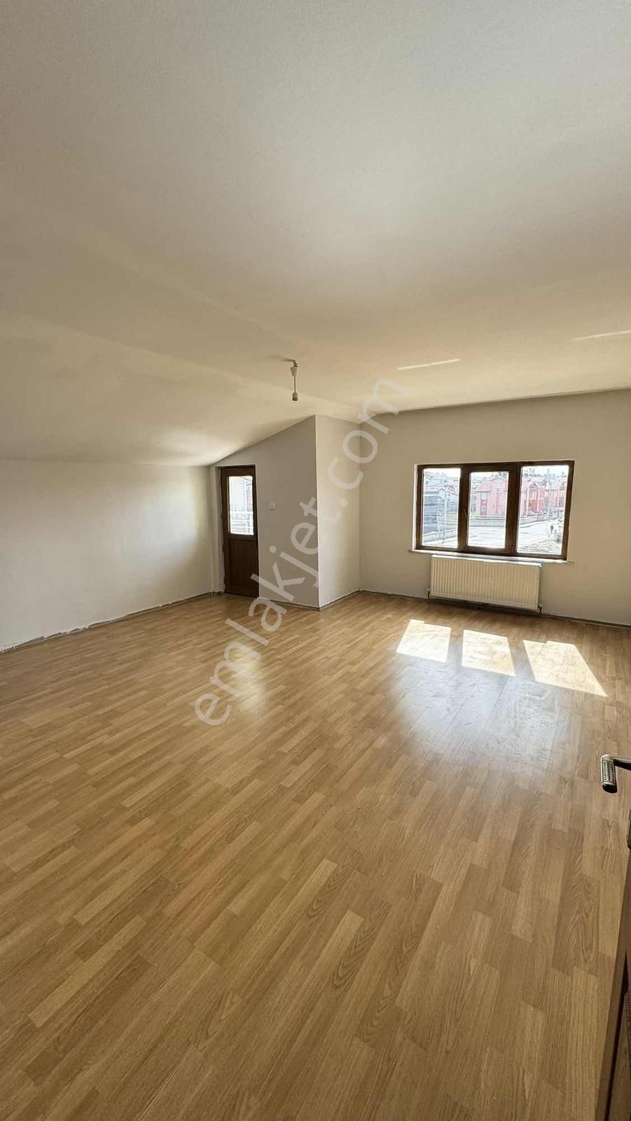 Karatay Karaman Yolu Civarı Kiralık 2+1 Daire 2 Teras -çatı Katı - Görsel 9