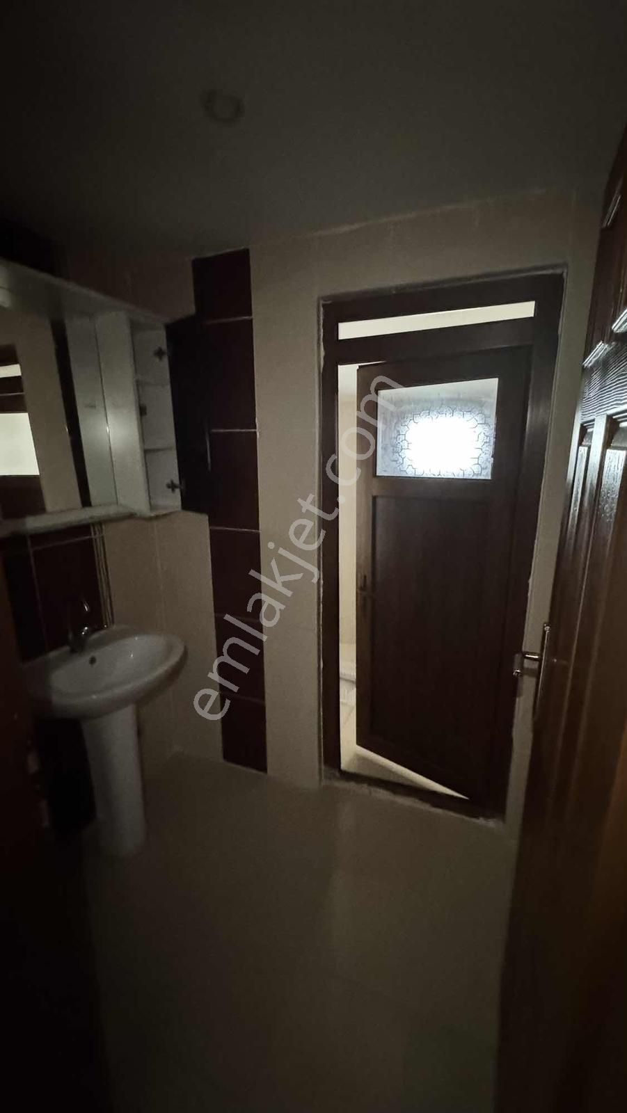 Karatay Karaman Yolu Civarı Kiralık 2+1 Daire 2 Teras -çatı Katı - Görsel 15
