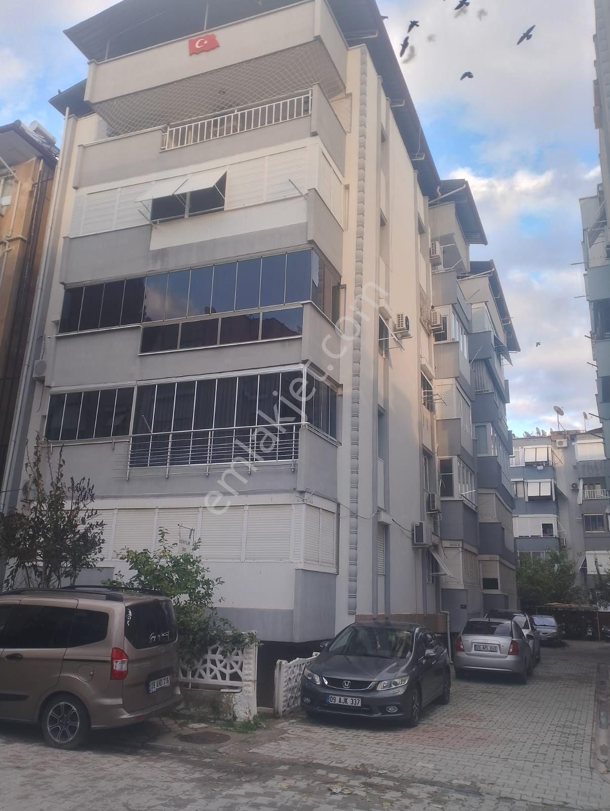 Dönertaş Emlaktan Balkonlu 3+1daire