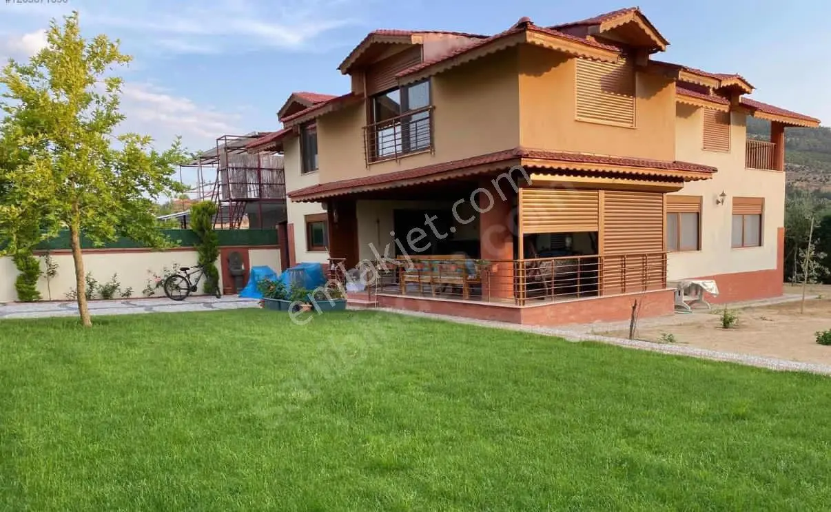 🏡davutlar Mahallesi 🏡villa ✅720 M2 Arsa İçerinde 3+1 260m2 2 Katlı Müstakil Villa
