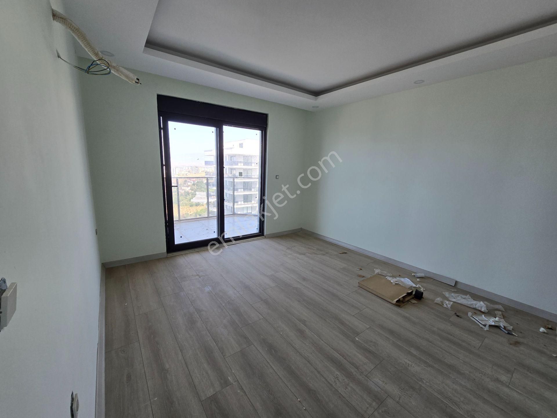 Mahmutlarda Kiralık 4+1 Dublex Deniz Manzaralı - Görsel 10
