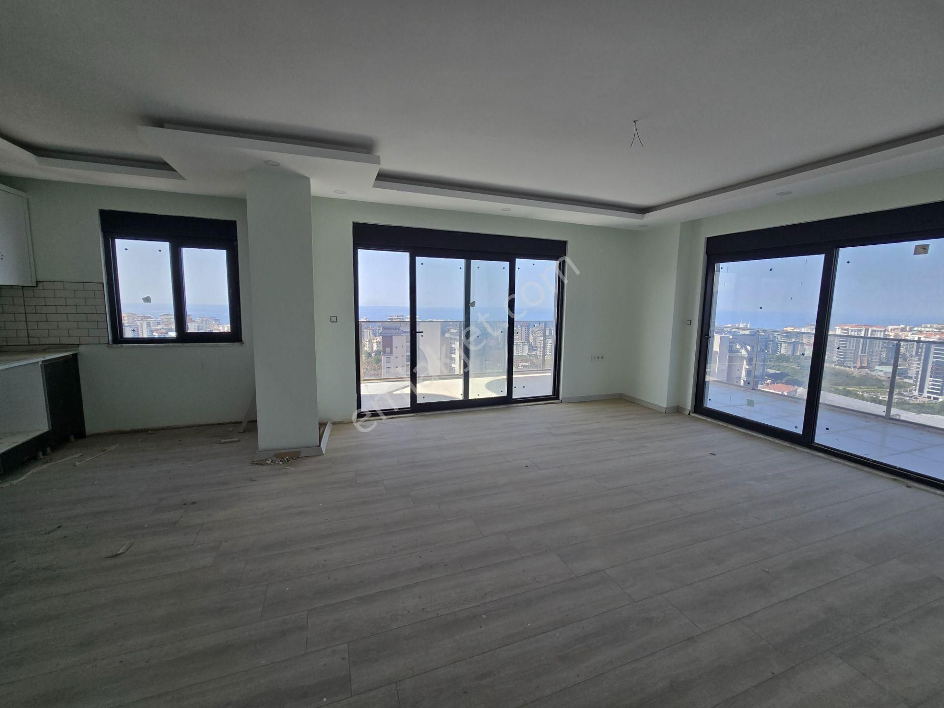 Mahmutlarda Kiralık 4+1 Dublex Deniz Manzaralı - Görsel 15