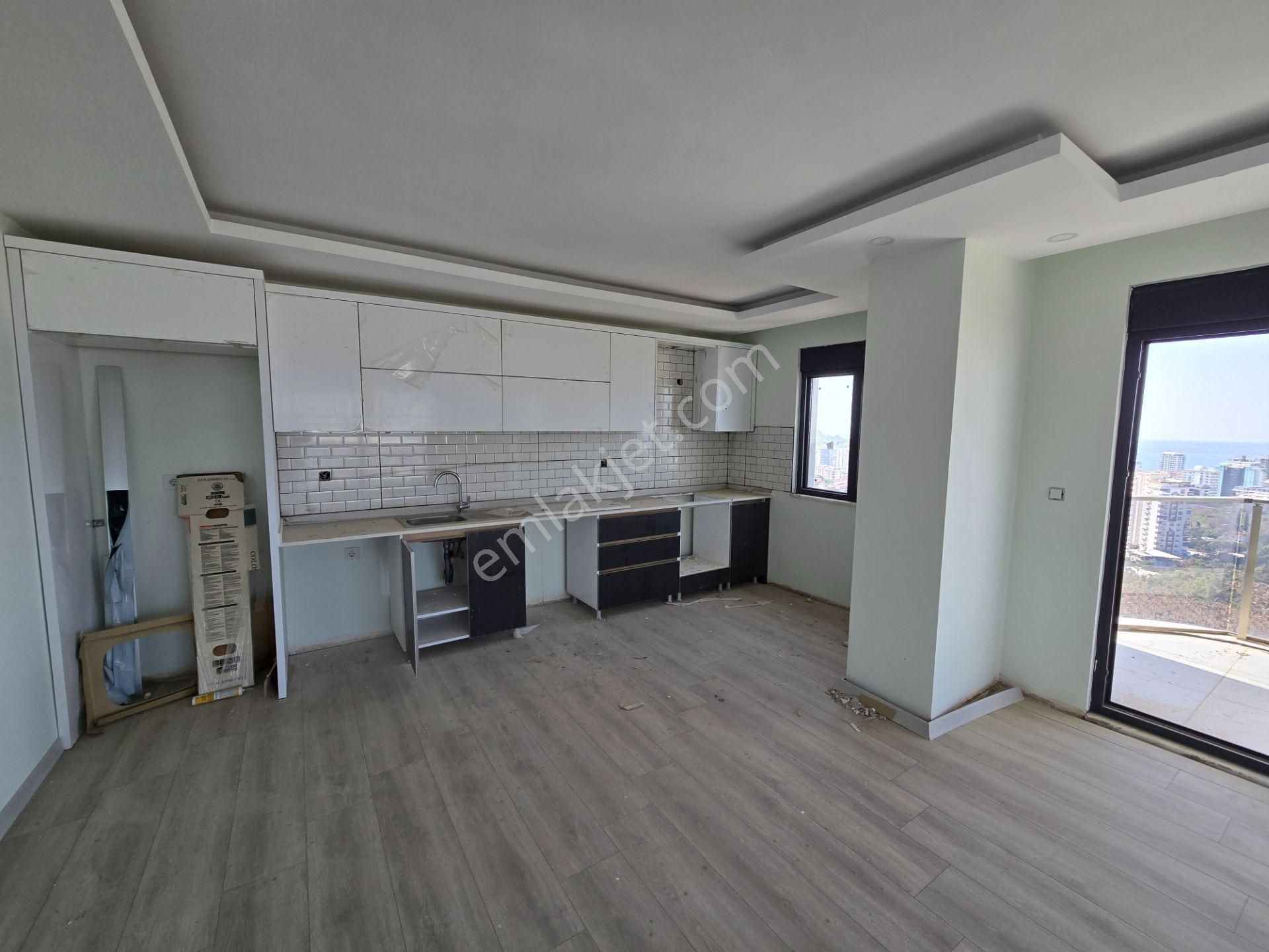 Mahmutlarda Kiralık 4+1 Dublex Deniz Manzaralı - Görsel 6