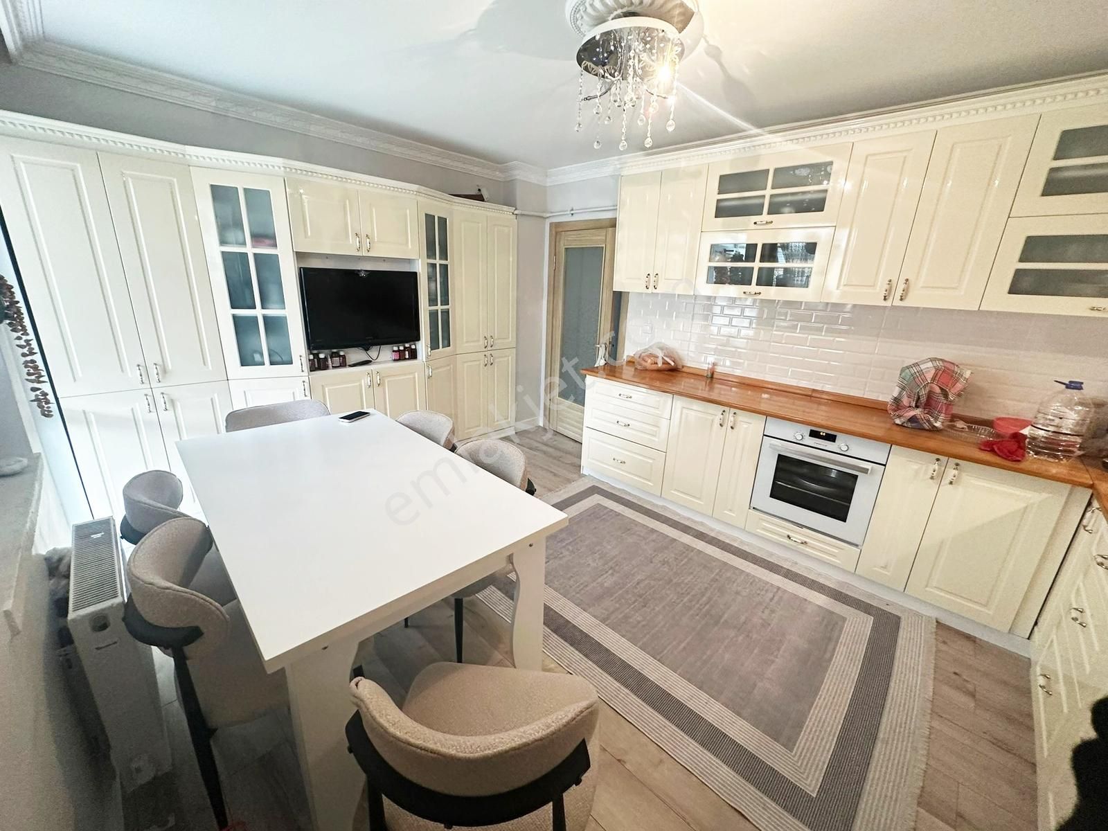 Fırsat Dairesi Site İçi Yüksek Katta Full + Full Yapılı Geniş M2 - Görsel 2