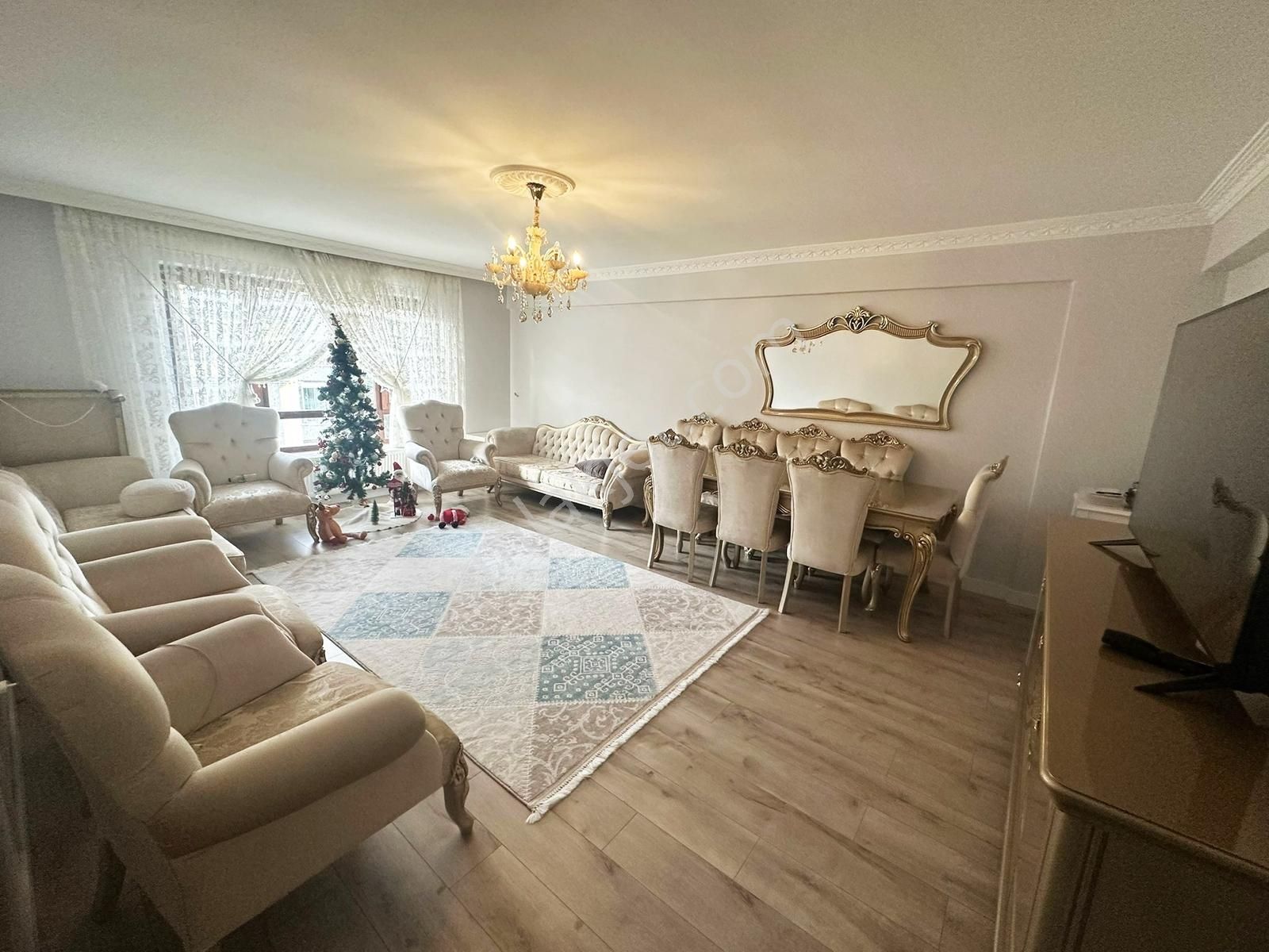 Fırsat Dairesi Site İçi Yüksek Katta Full + Full Yapılı Geniş M2 - Görsel 12