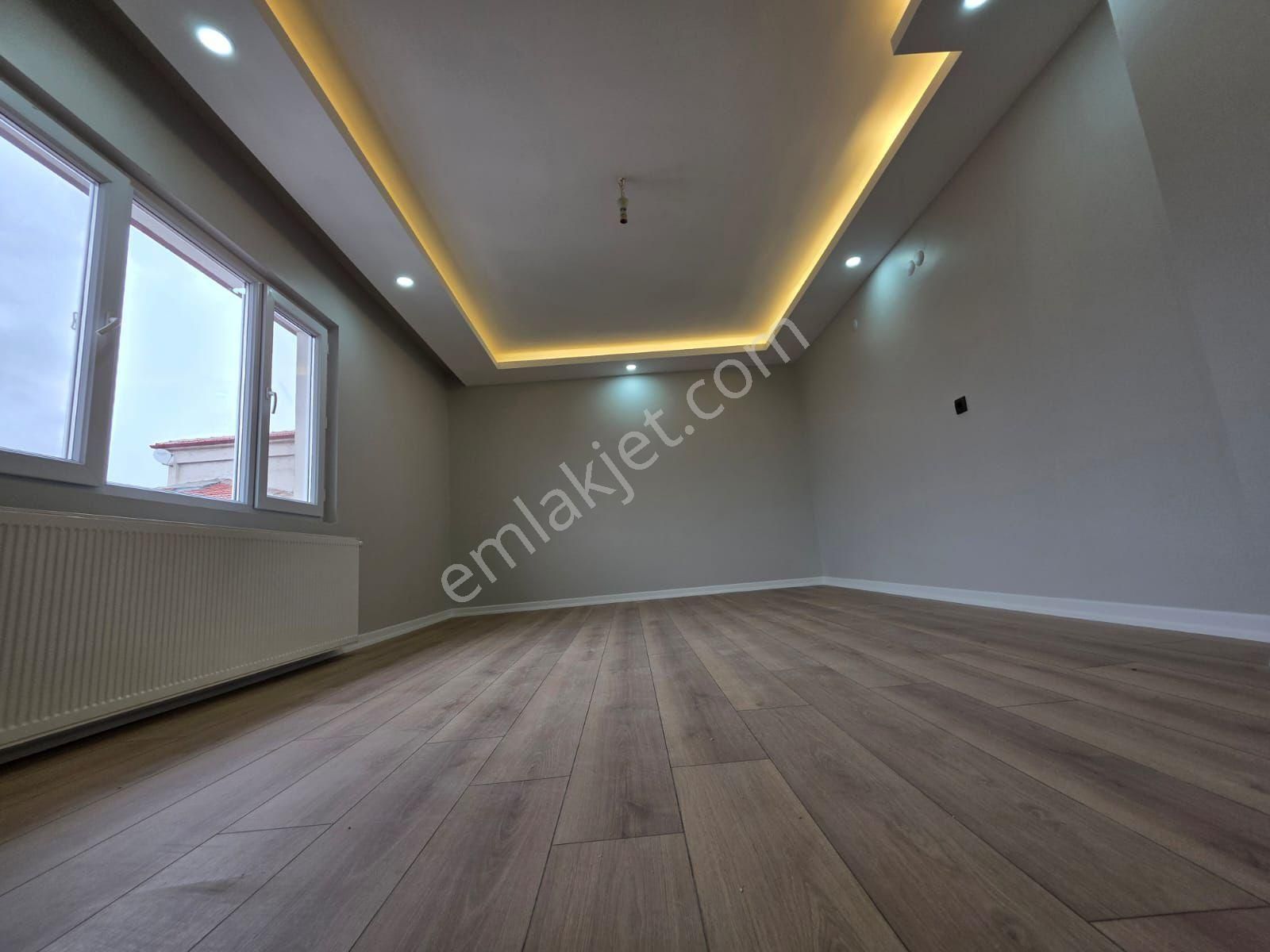 Etimesgut İstasyon Mahallesinde 3+1 Geniş Full Yapılı Lüx Daire - Görsel 19