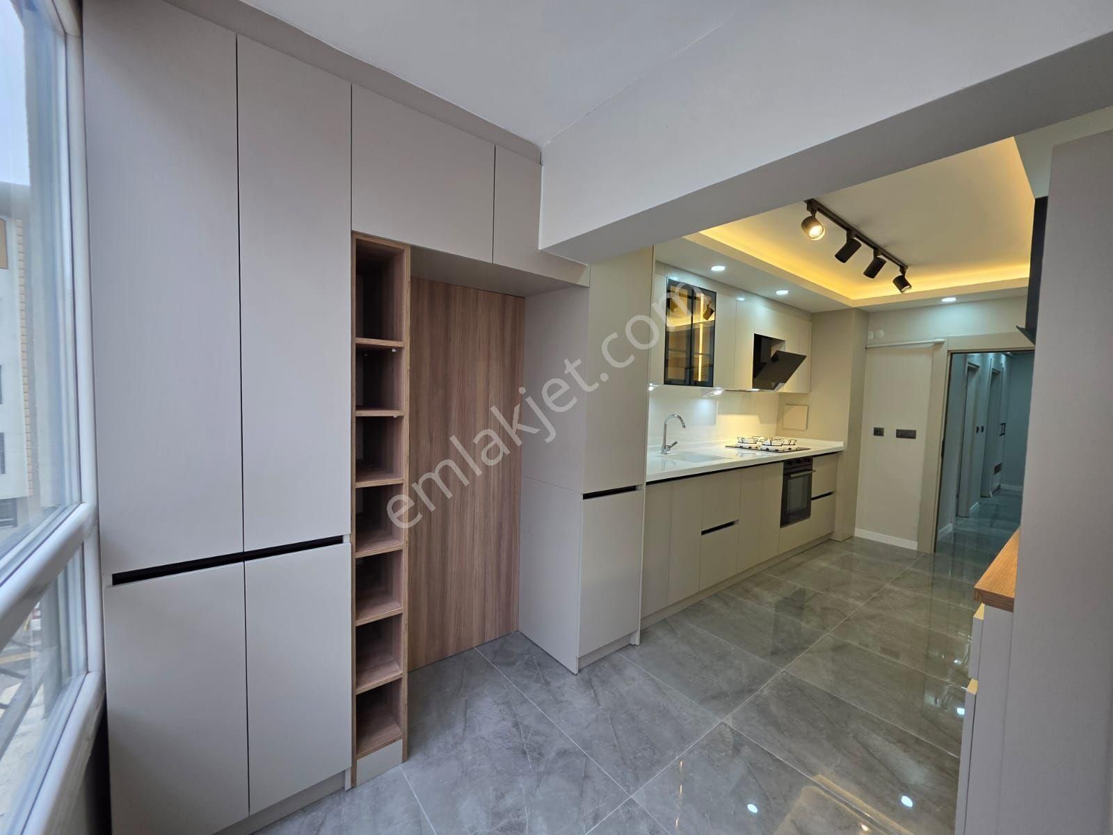 Etimesgut İstasyon Mahallesinde 3+1 Geniş Full Yapılı Lüx Daire - Görsel 8