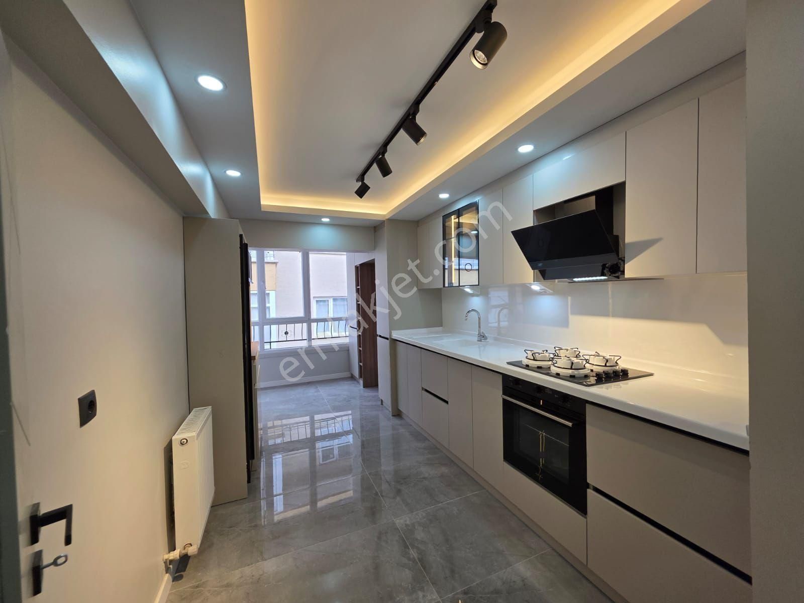 Etimesgut İstasyon Mahallesinde 3+1 Geniş Full Yapılı Lüx Daire - Görsel 2