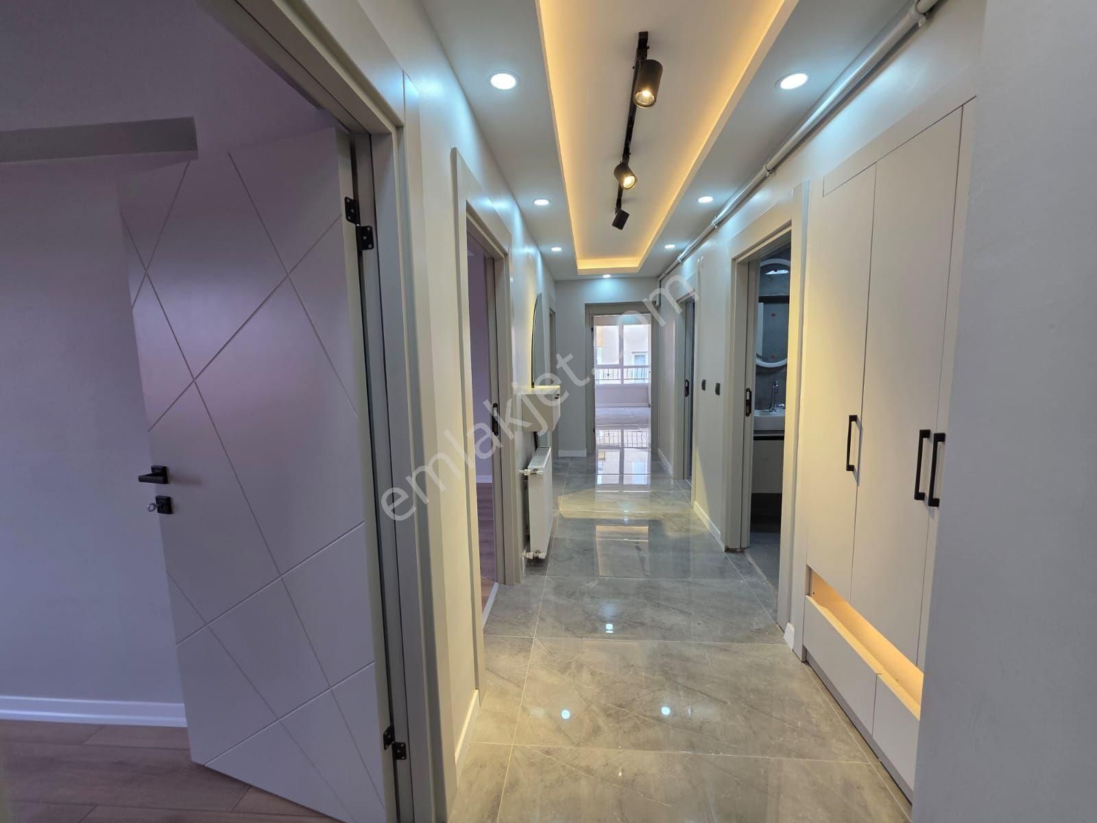 Etimesgut İstasyon Mahallesinde 3+1 Geniş Full Yapılı Lüx Daire - Görsel 27