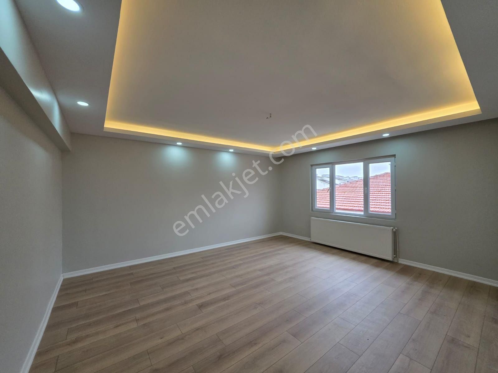 Etimesgut İstasyon Mahallesinde 3+1 Geniş Full Yapılı Lüx Daire - Görsel 16
