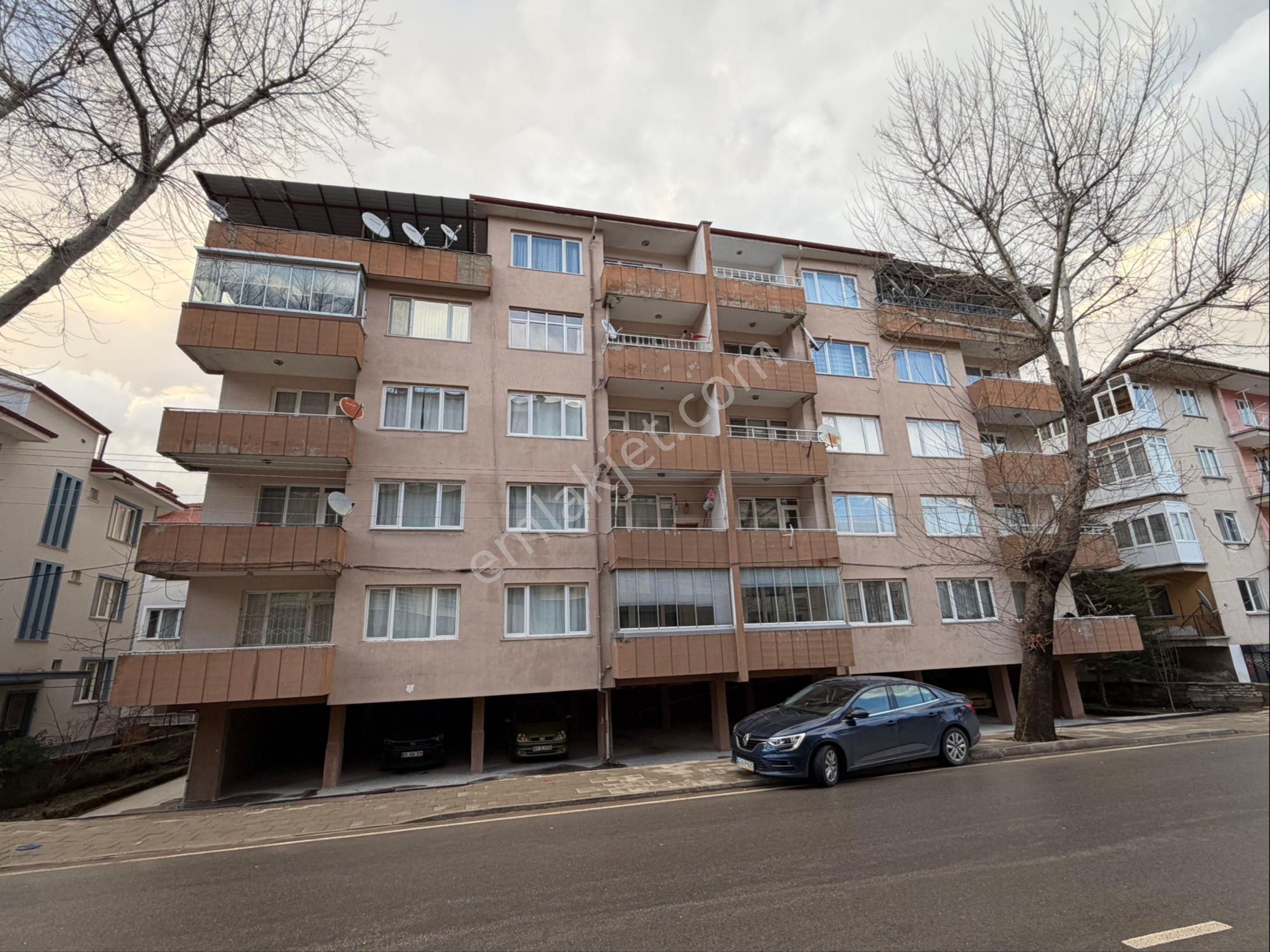 Tunçez Gm Stadyum Cvr 4+1 Satılık Kombili Mantolu Daire